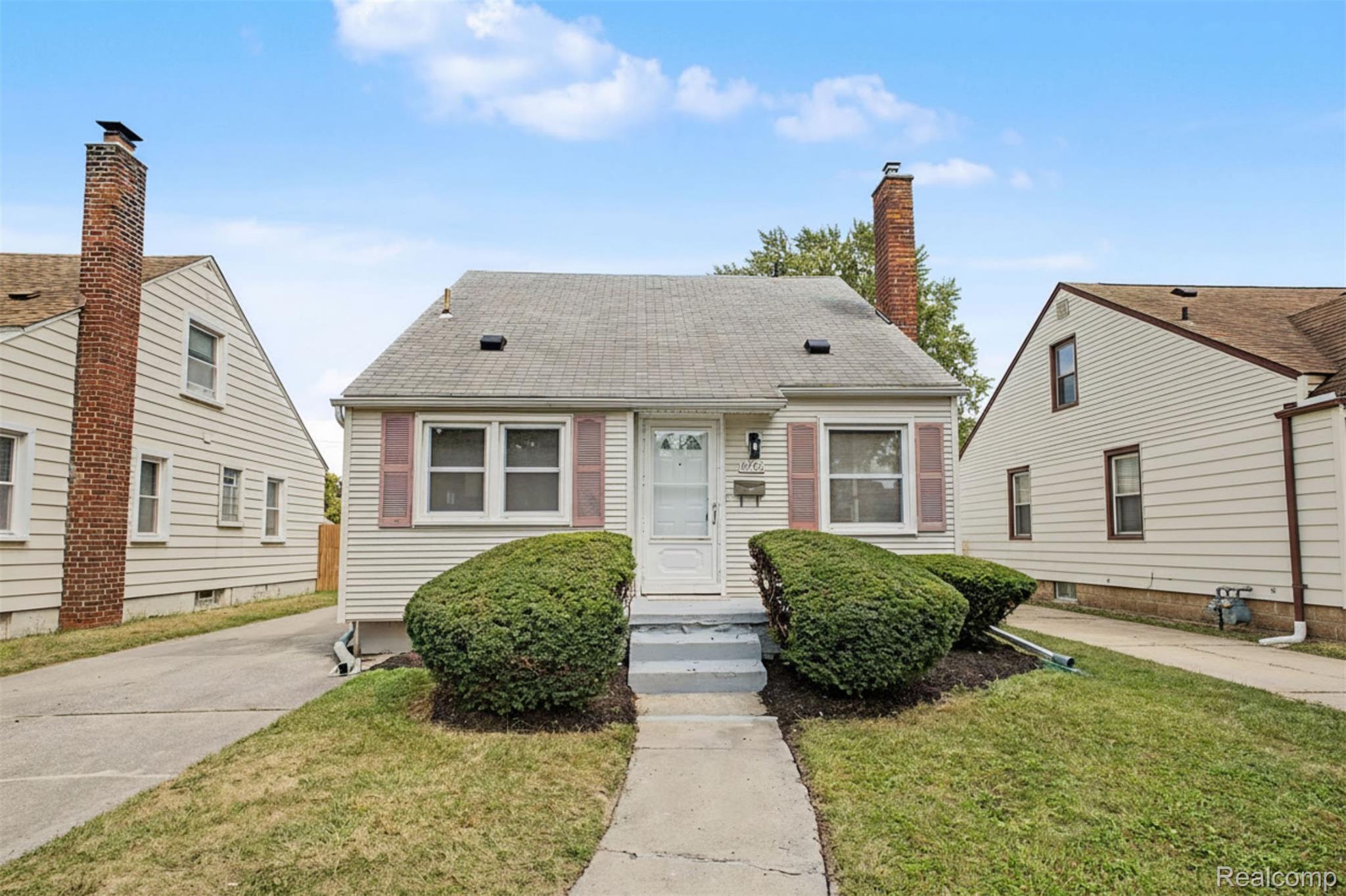 6785 Pelham Road Property Photo 1