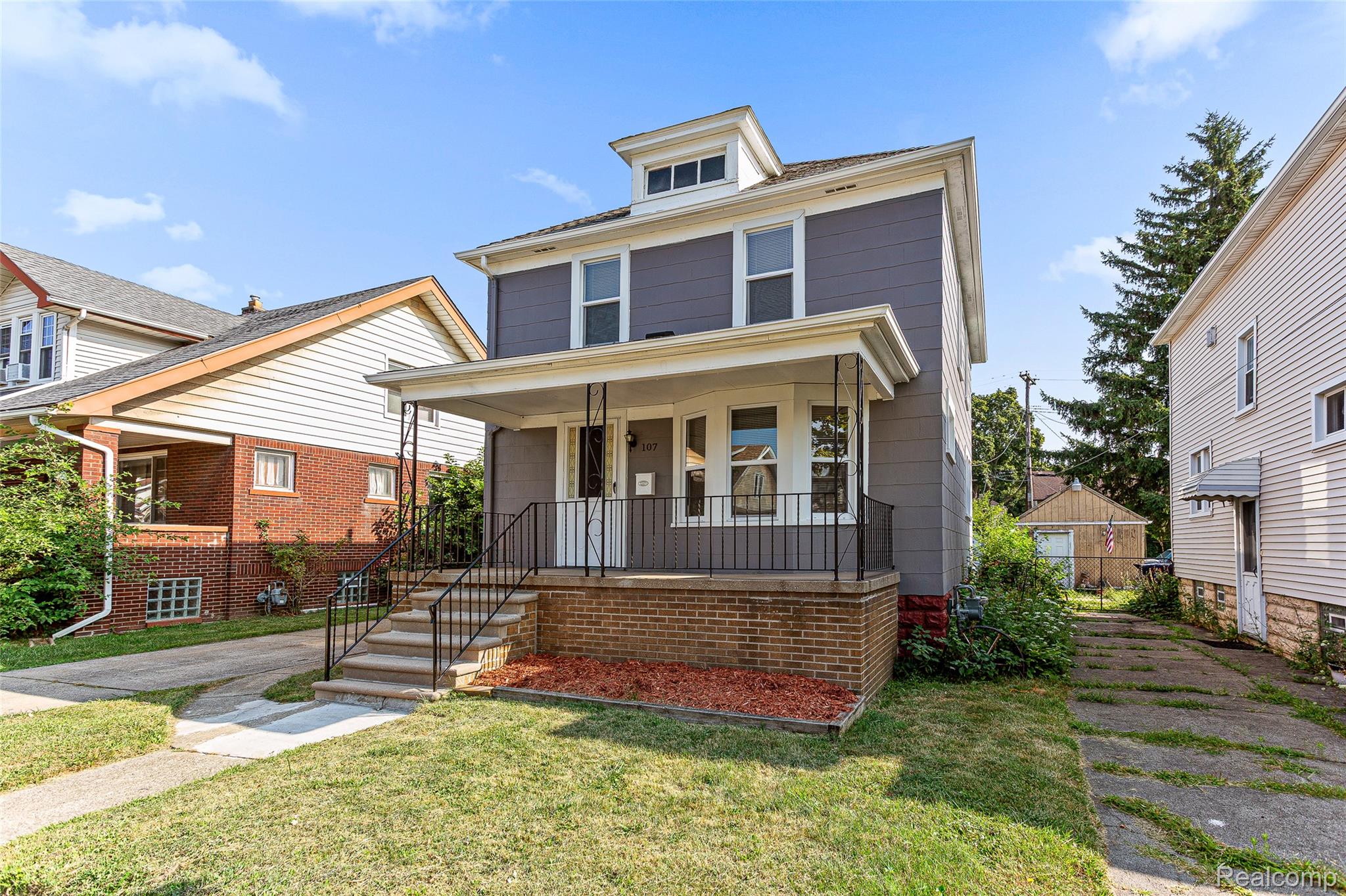 107 Elm Street Property Photo 2
