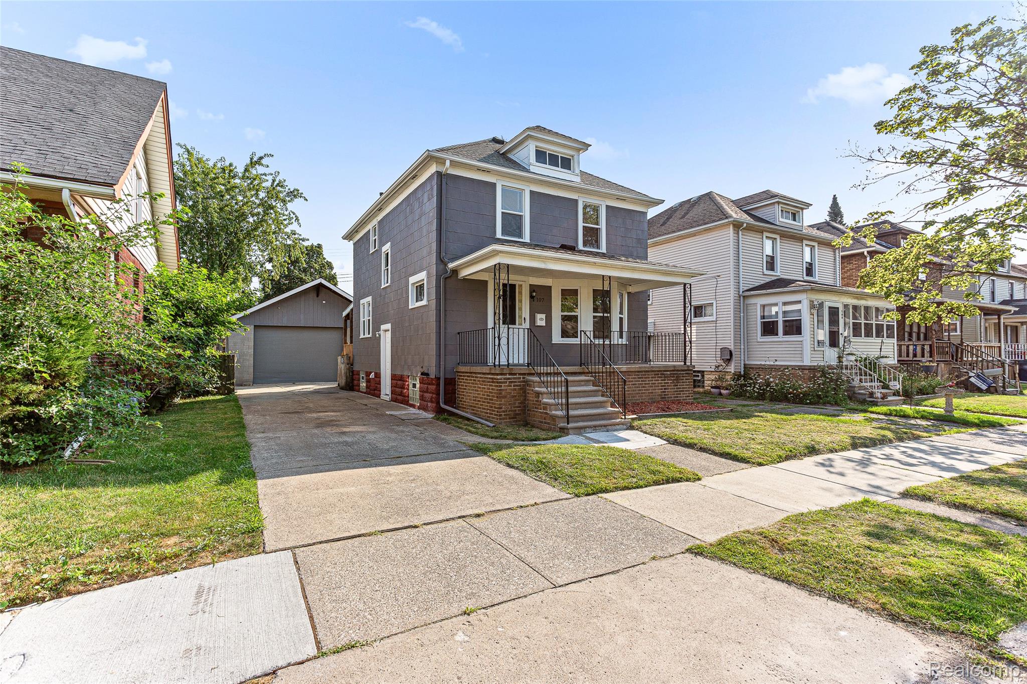 107 Elm Street Property Photo 3