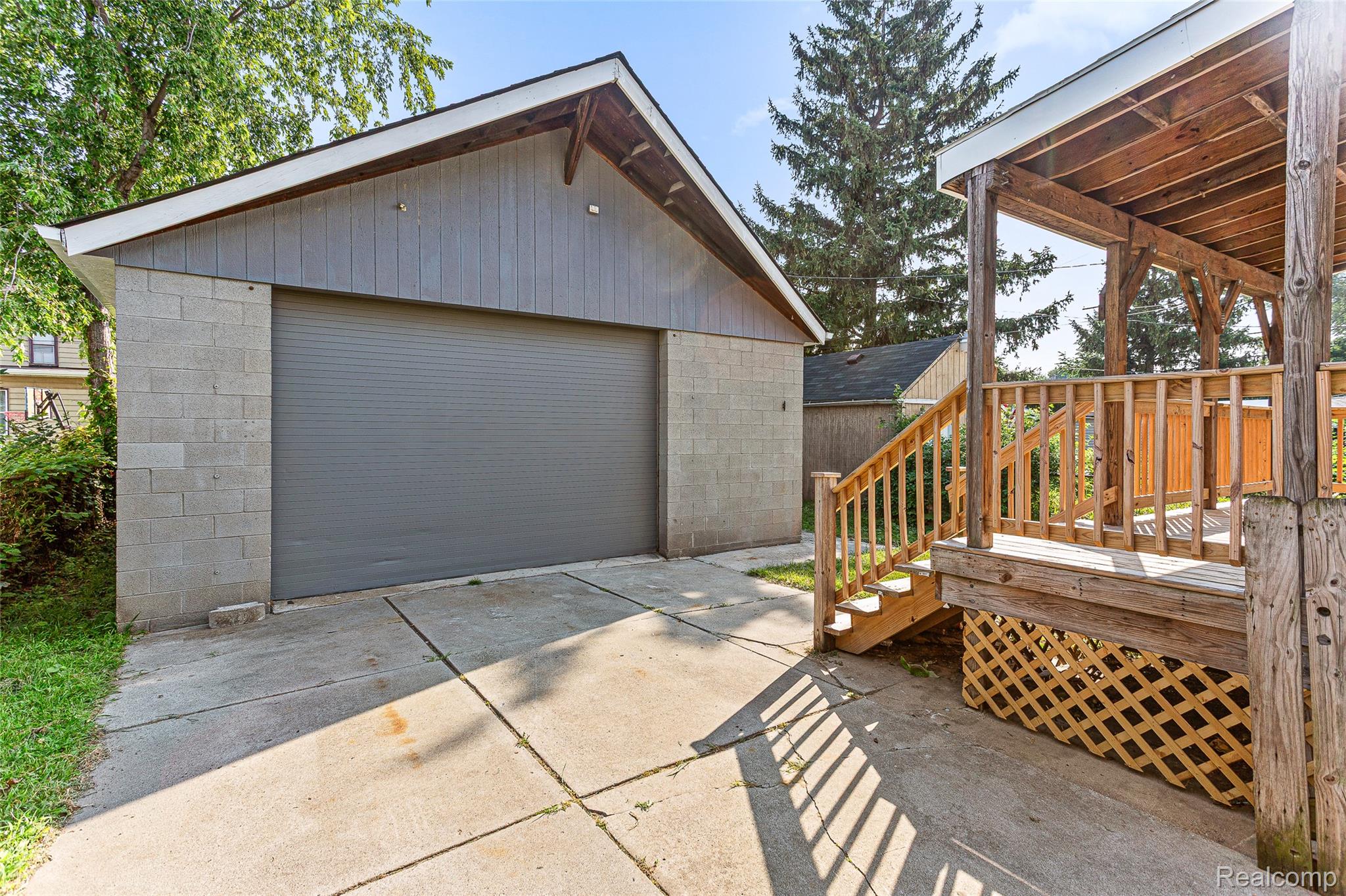 107 Elm Street Property Photo 5