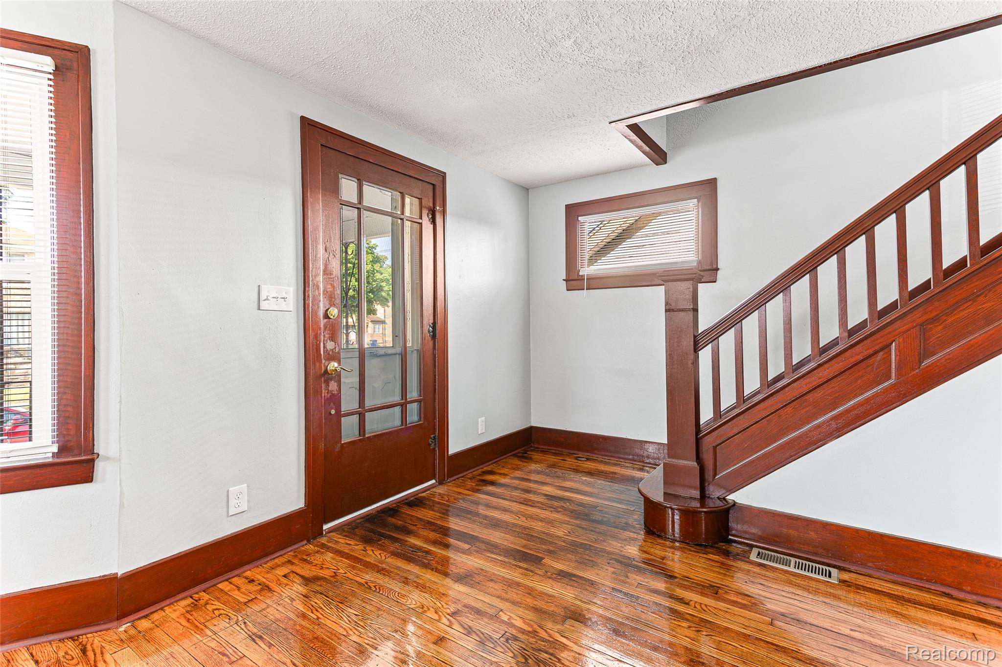 107 Elm Street Property Photo 12