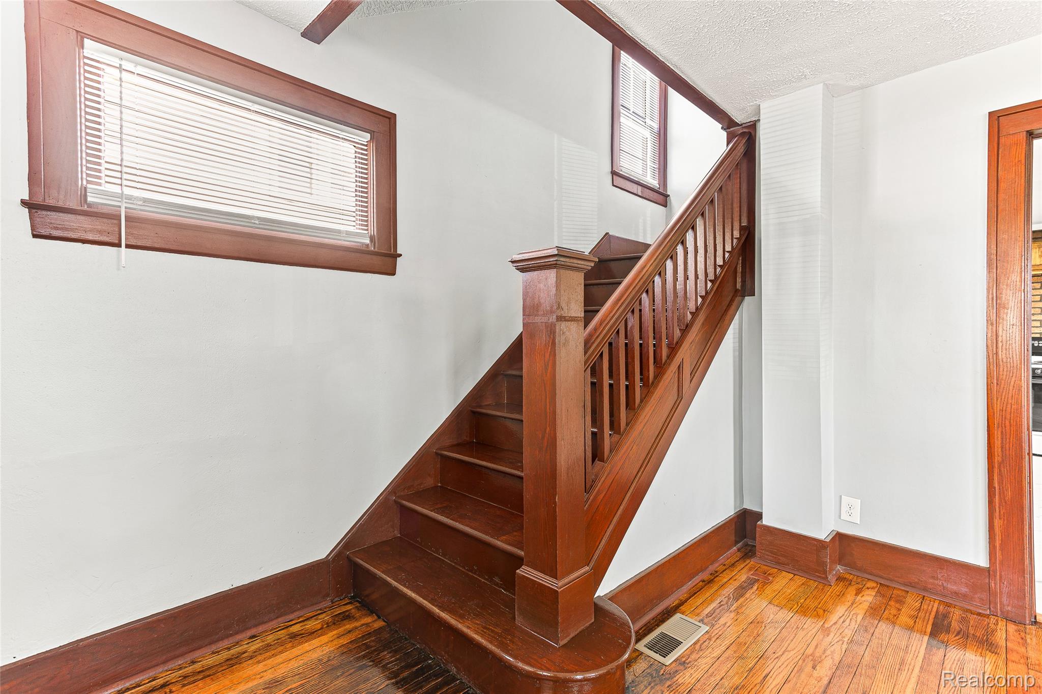 107 Elm Street Property Photo 21