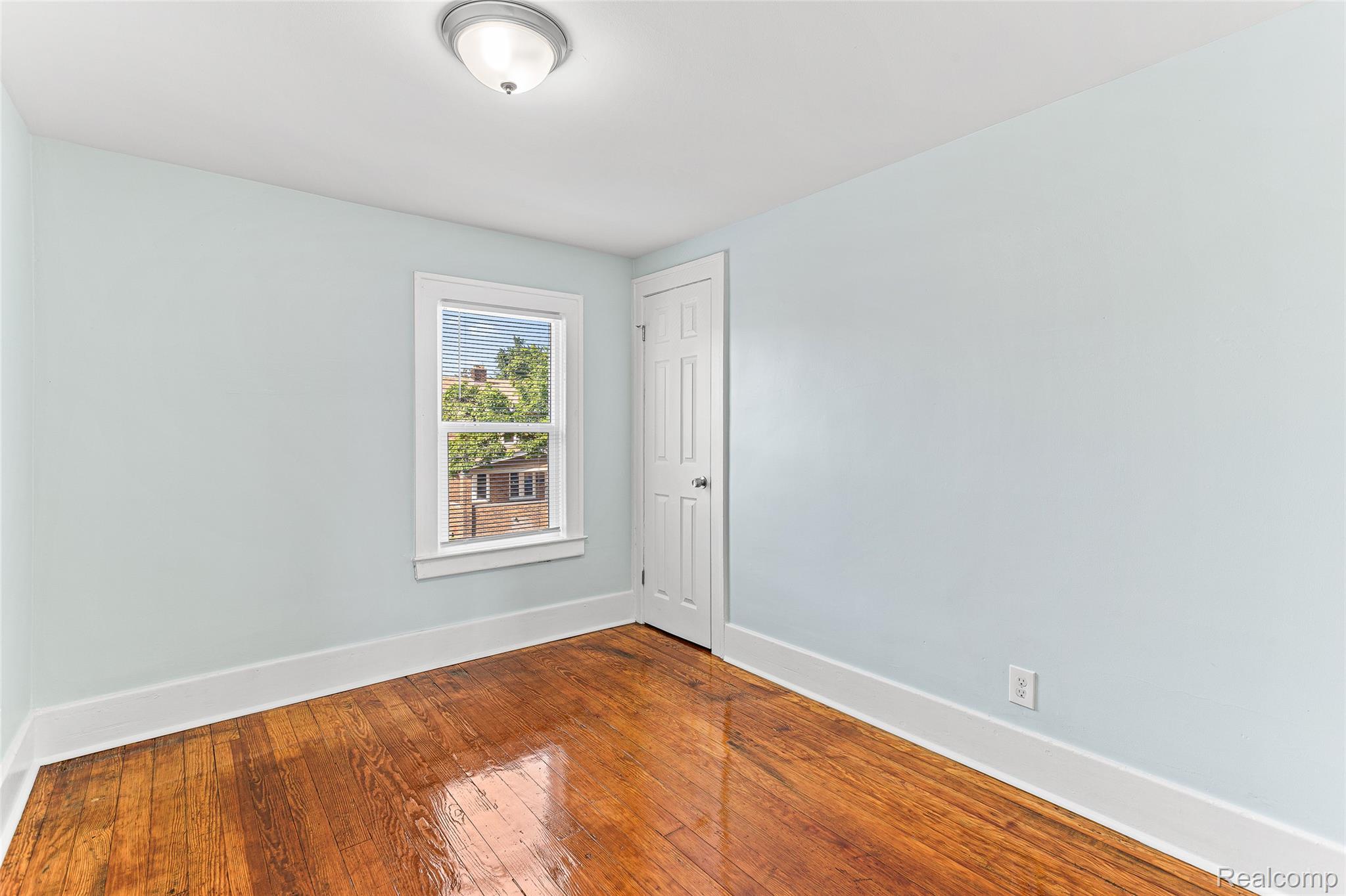107 Elm Street Property Photo 30
