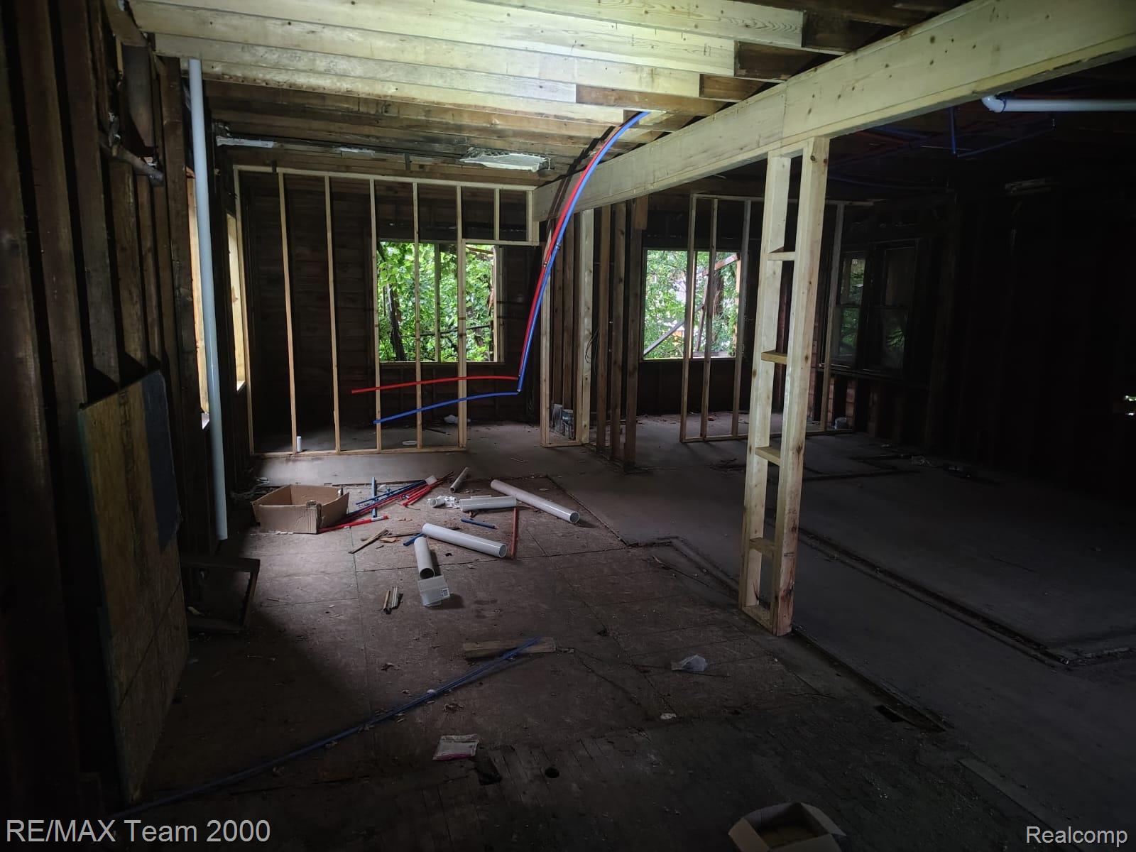 3243 Tuxedo Drive Property Photo 5