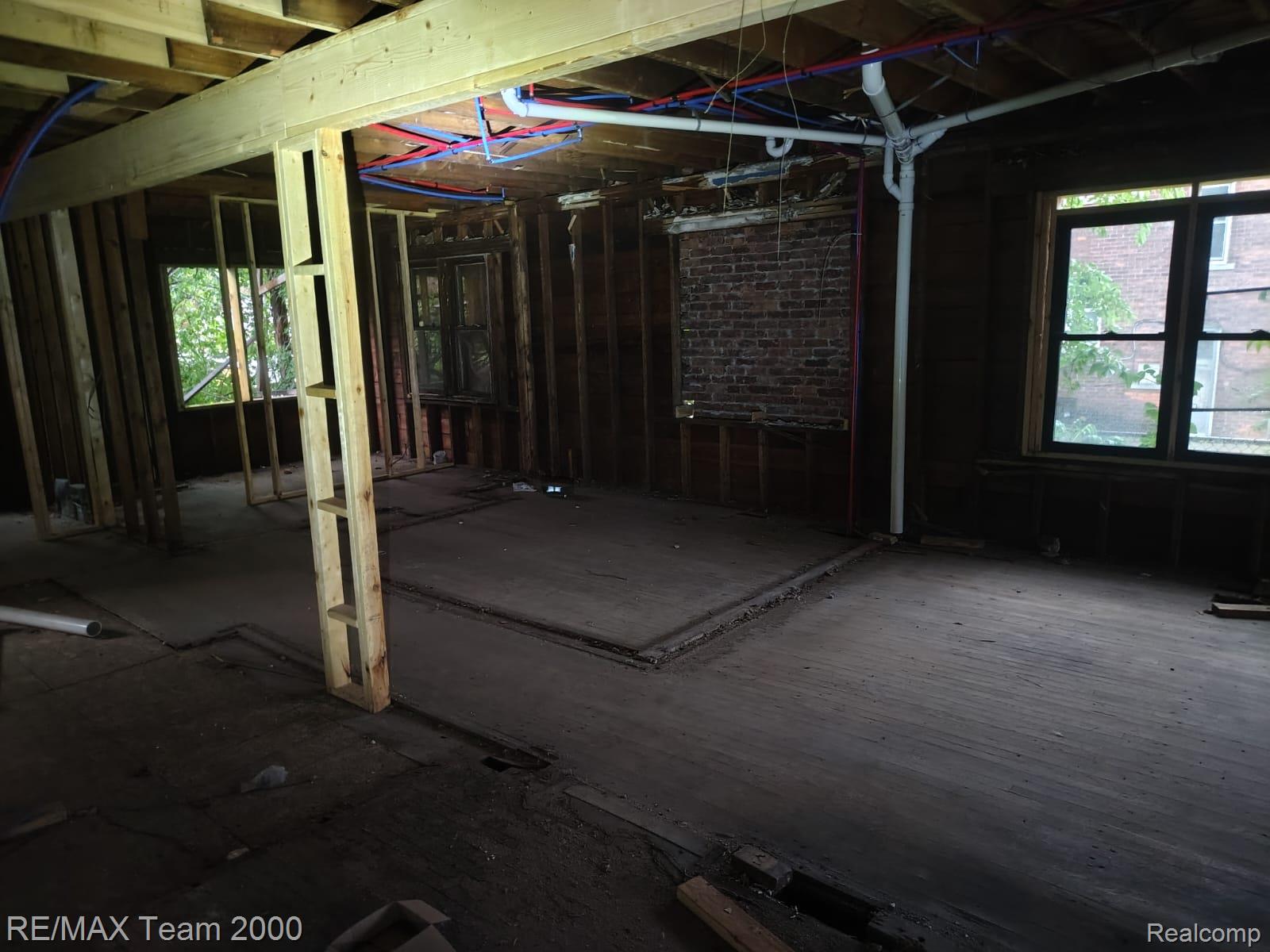 3243 Tuxedo Drive Property Photo 6