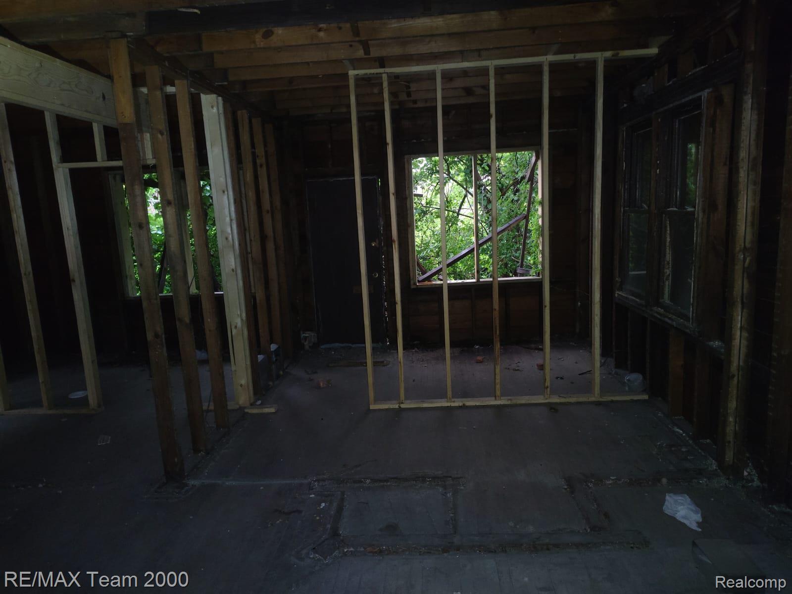 3243 Tuxedo Drive Property Photo 7