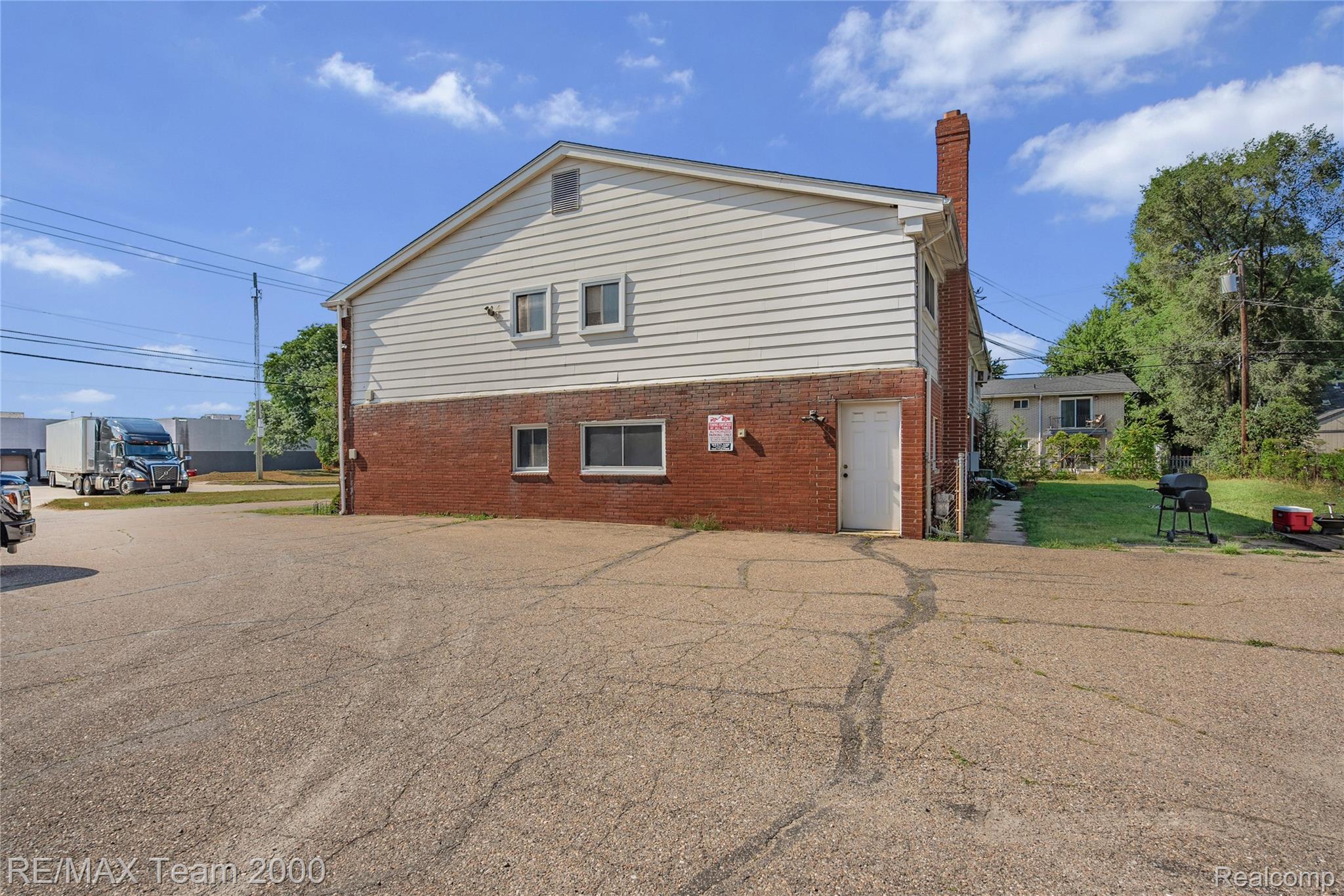 6930 Yale Apt. #5 Street Property Photo 2