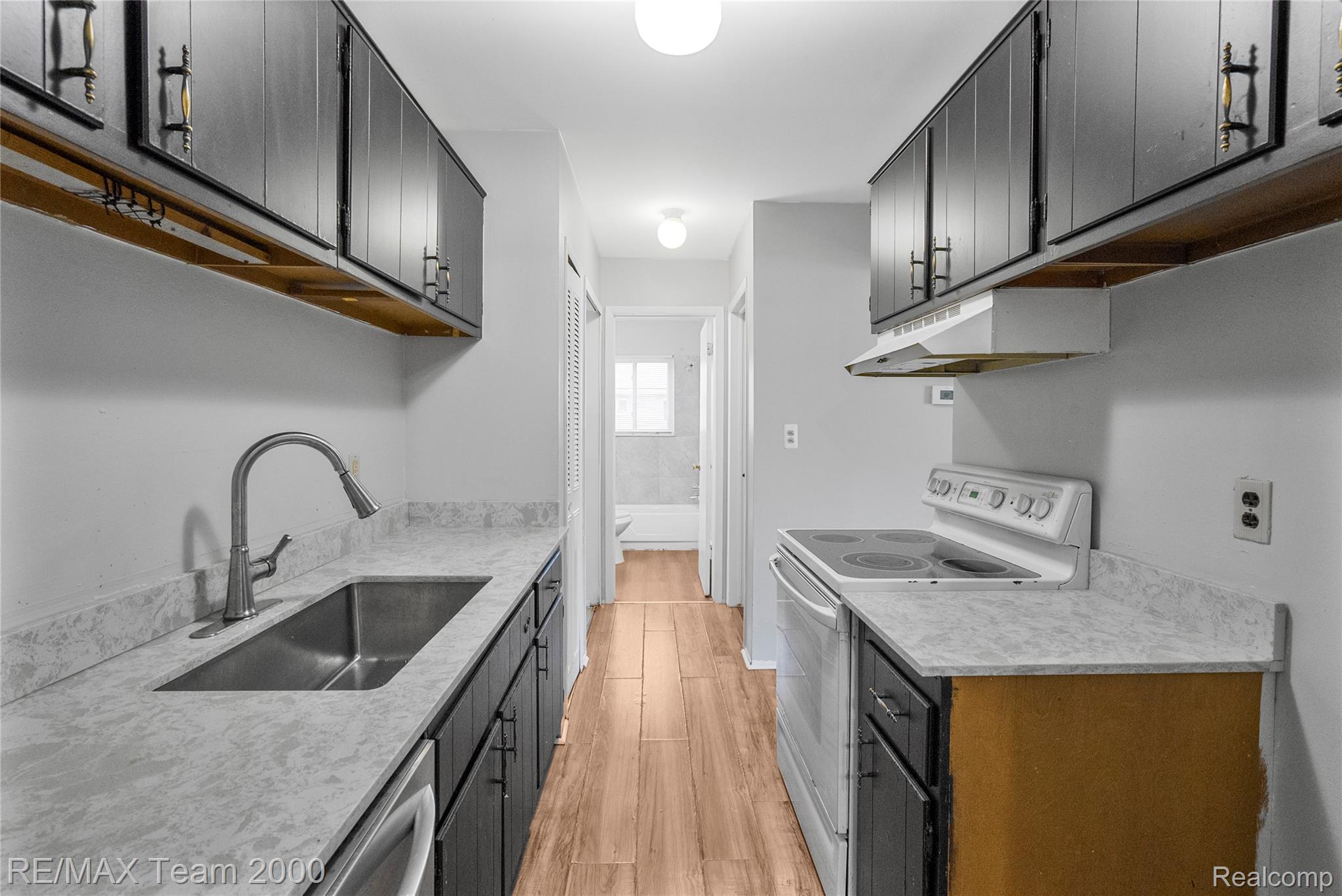 6930 Yale Apt. #5 Street Property Photo 7