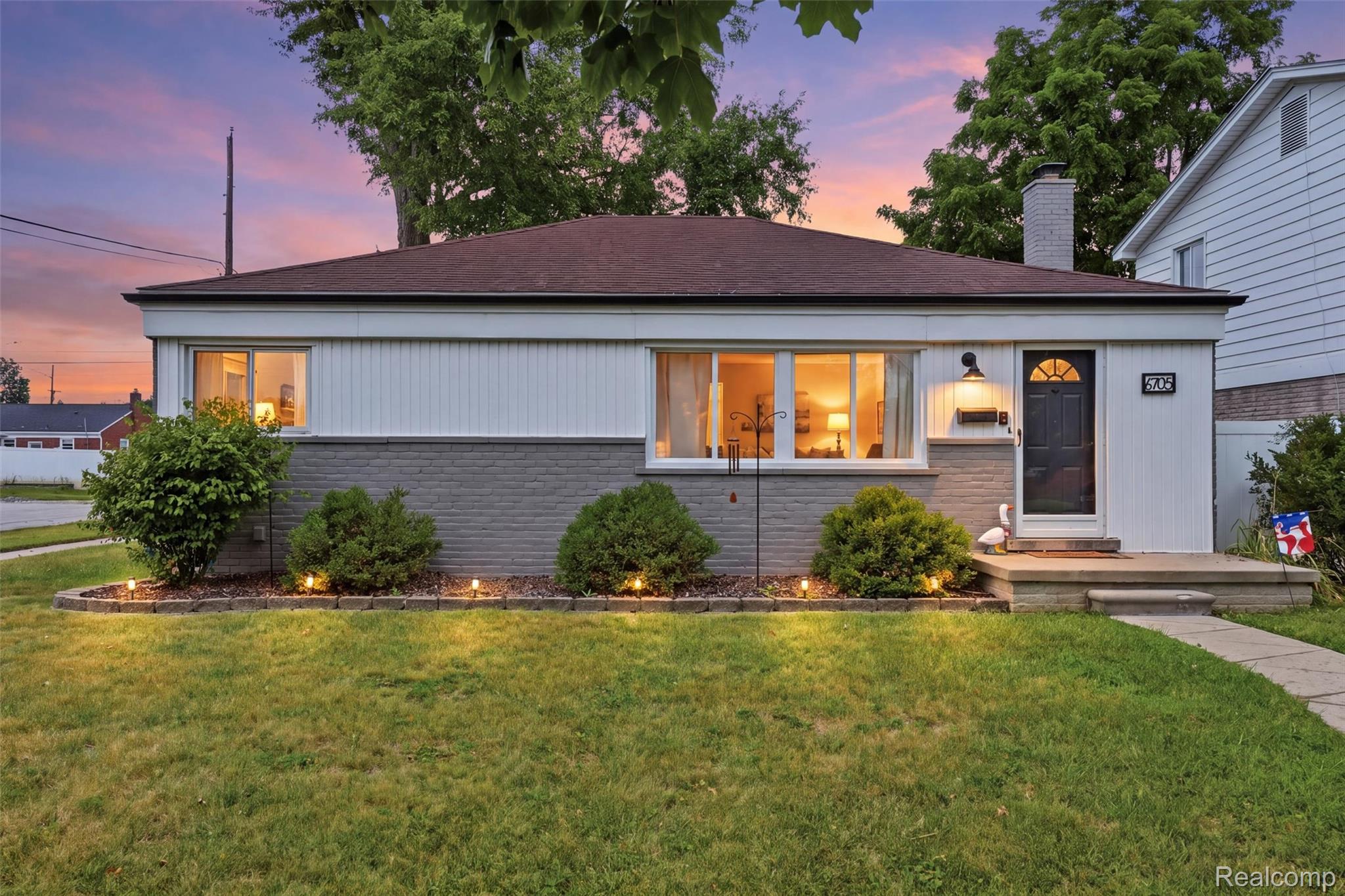 6705 Whitby Street Property Photo 1