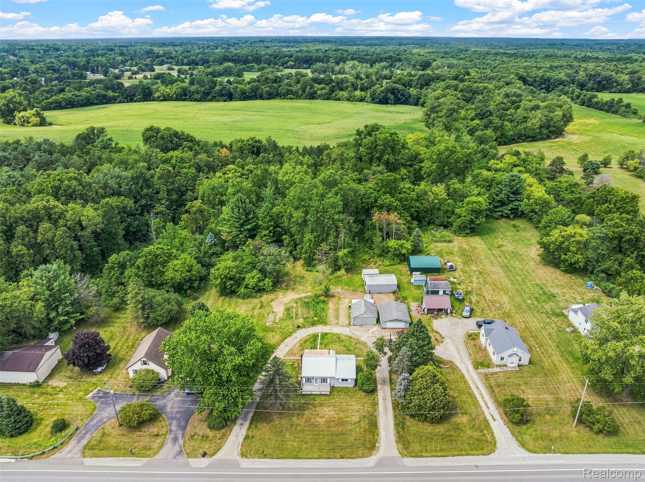 6163 N State Road Property Photo 2