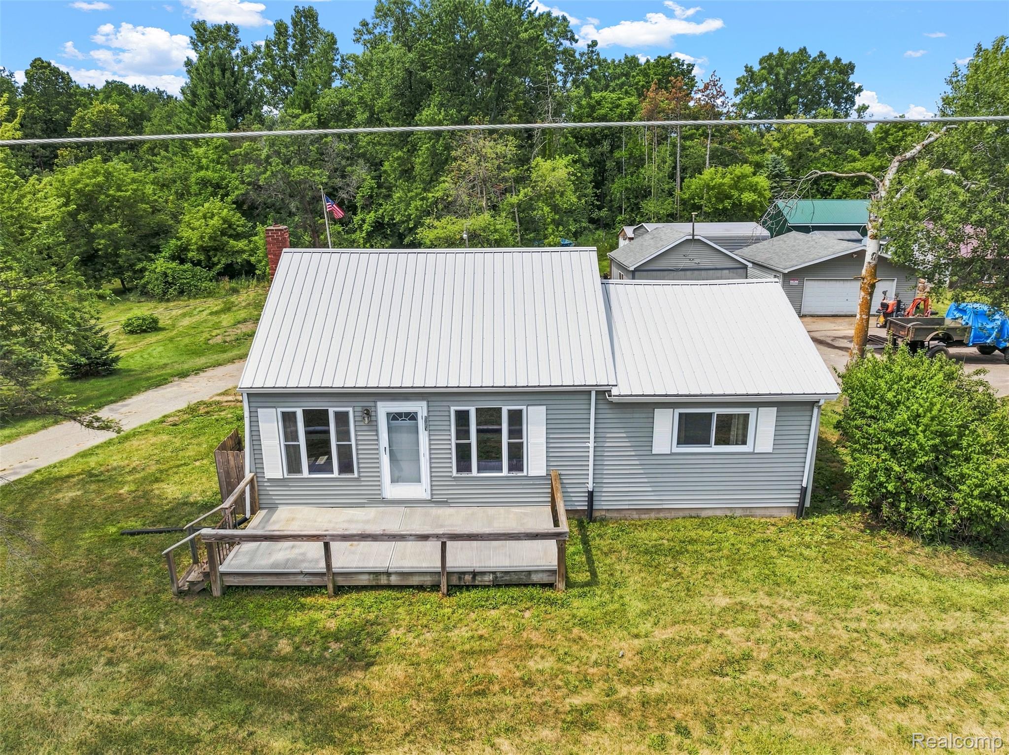 6163 N State Road Property Photo 6