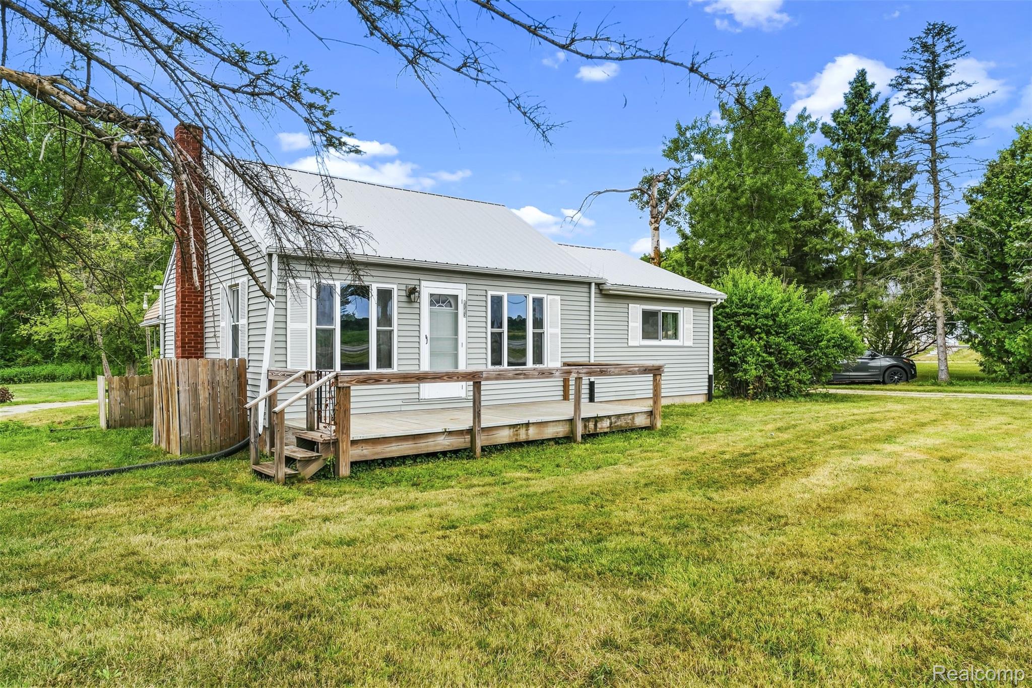 6163 N State Road Property Photo 11