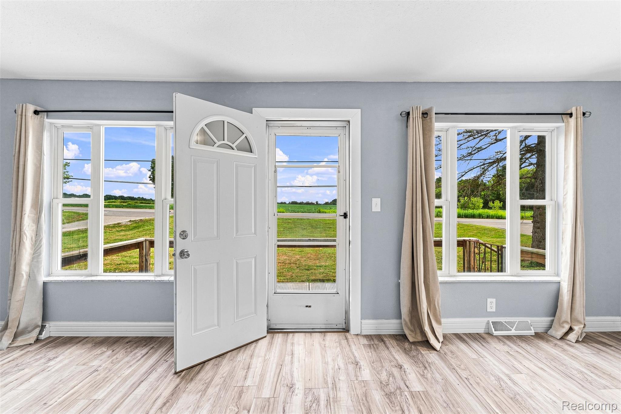 6163 N State Road Property Photo 13
