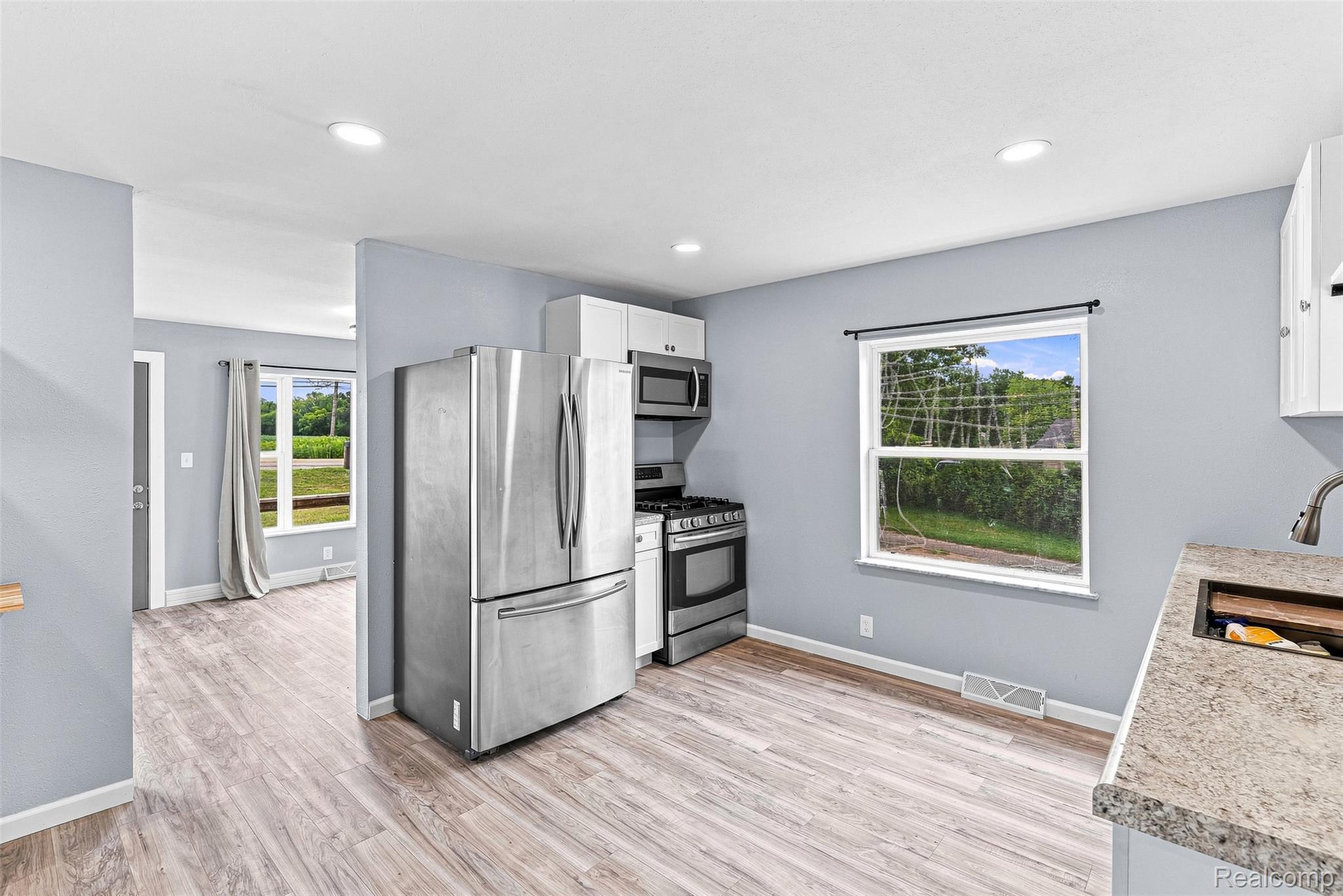 6163 N State Road Property Photo 19