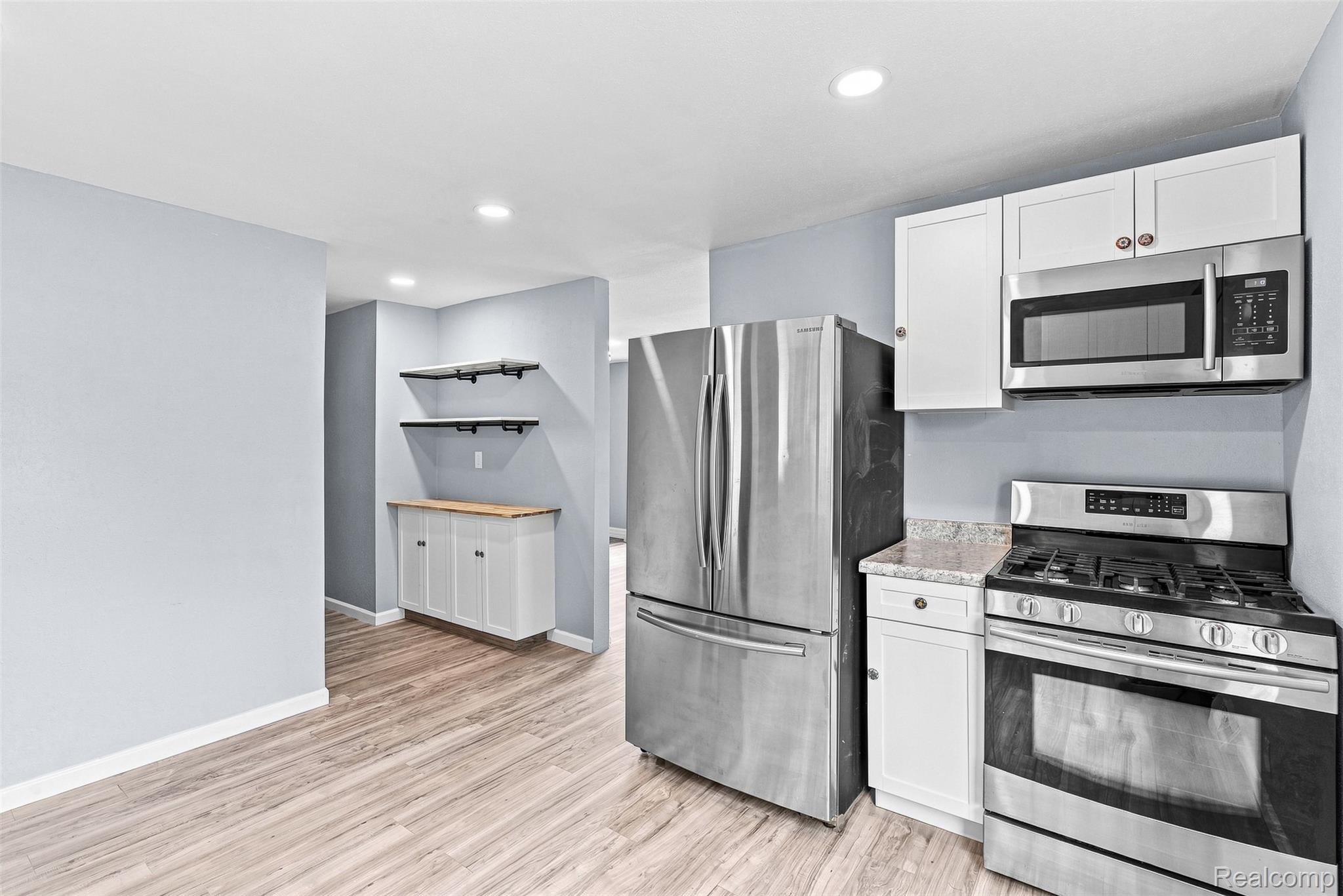 6163 N State Road Property Photo 21