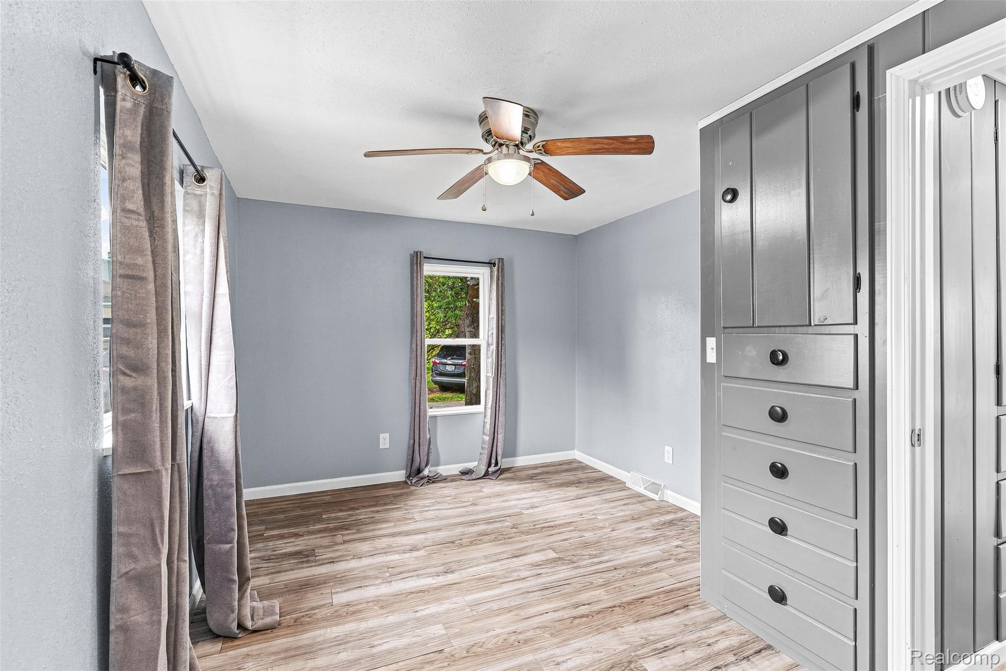 6163 N State Road Property Photo 23
