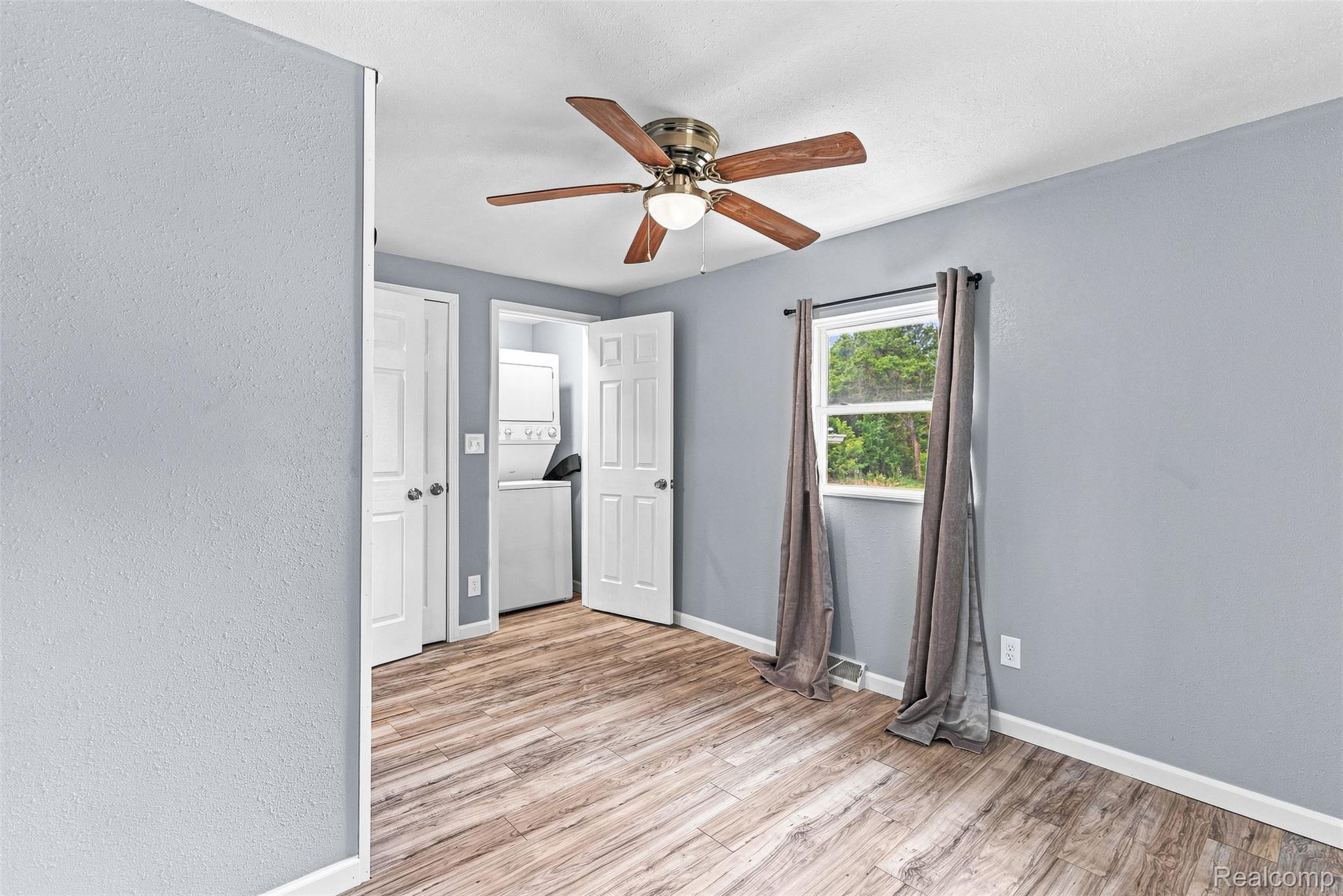 6163 N State Road Property Photo 24