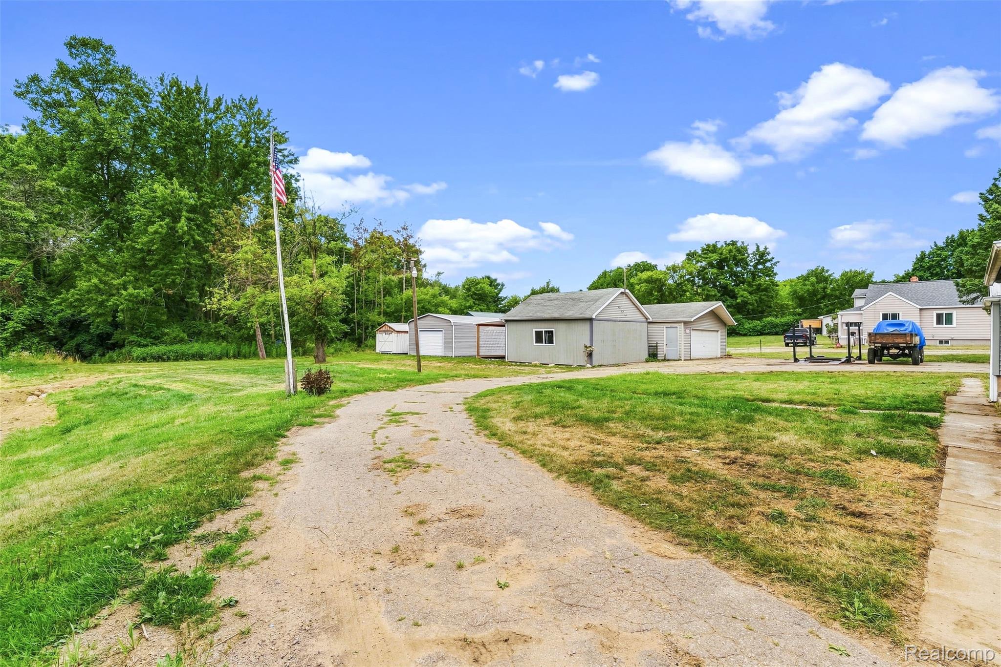 6163 N State Road Property Photo 29