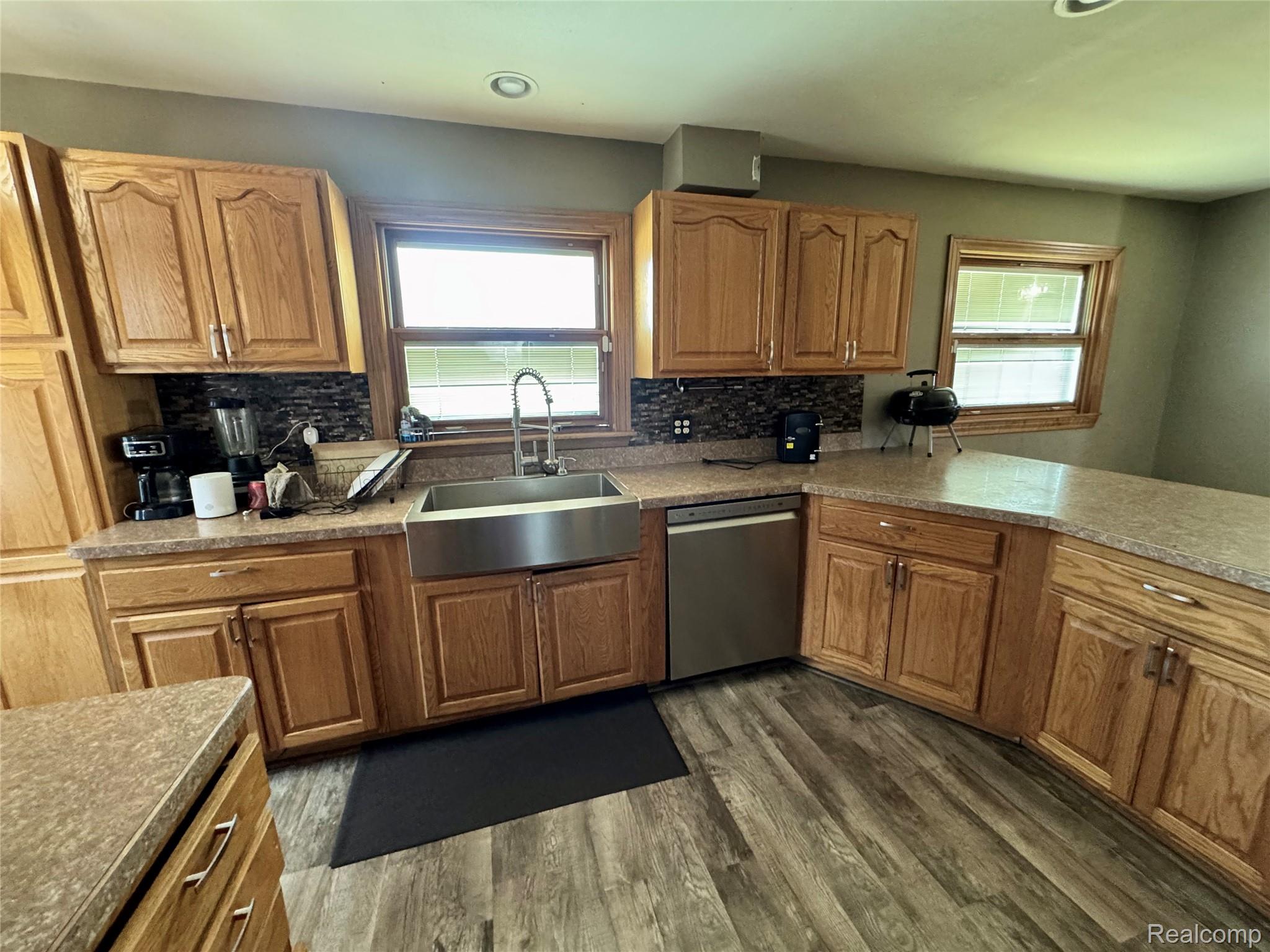 13093 Edison Street Property Photo 7