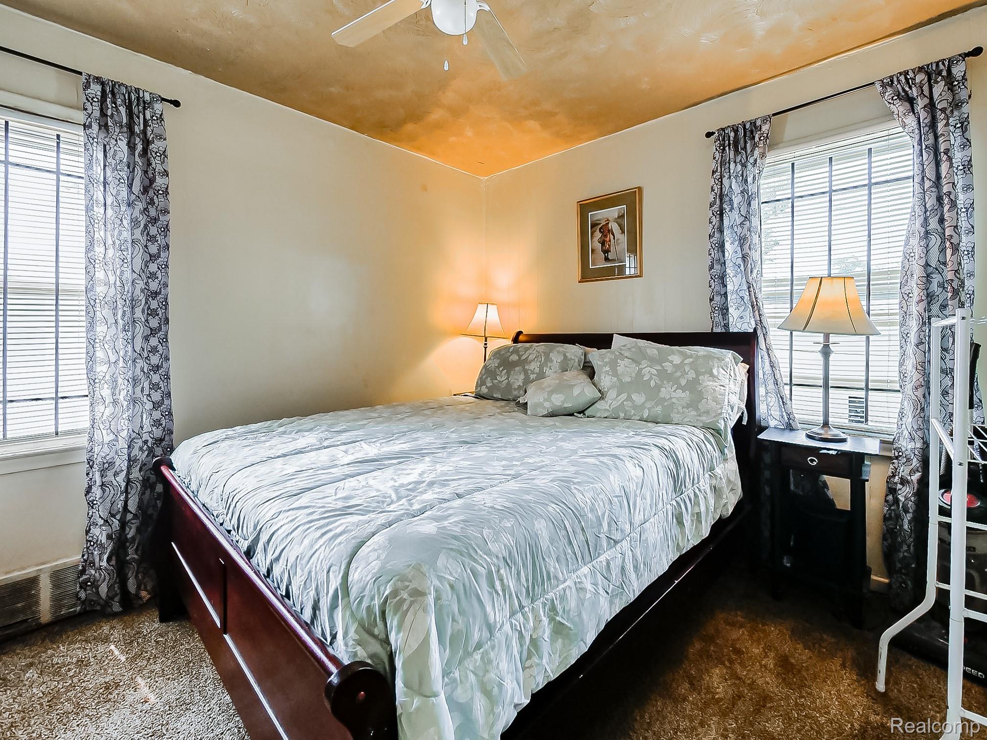 12877 Ardmore Street Property Photo 9