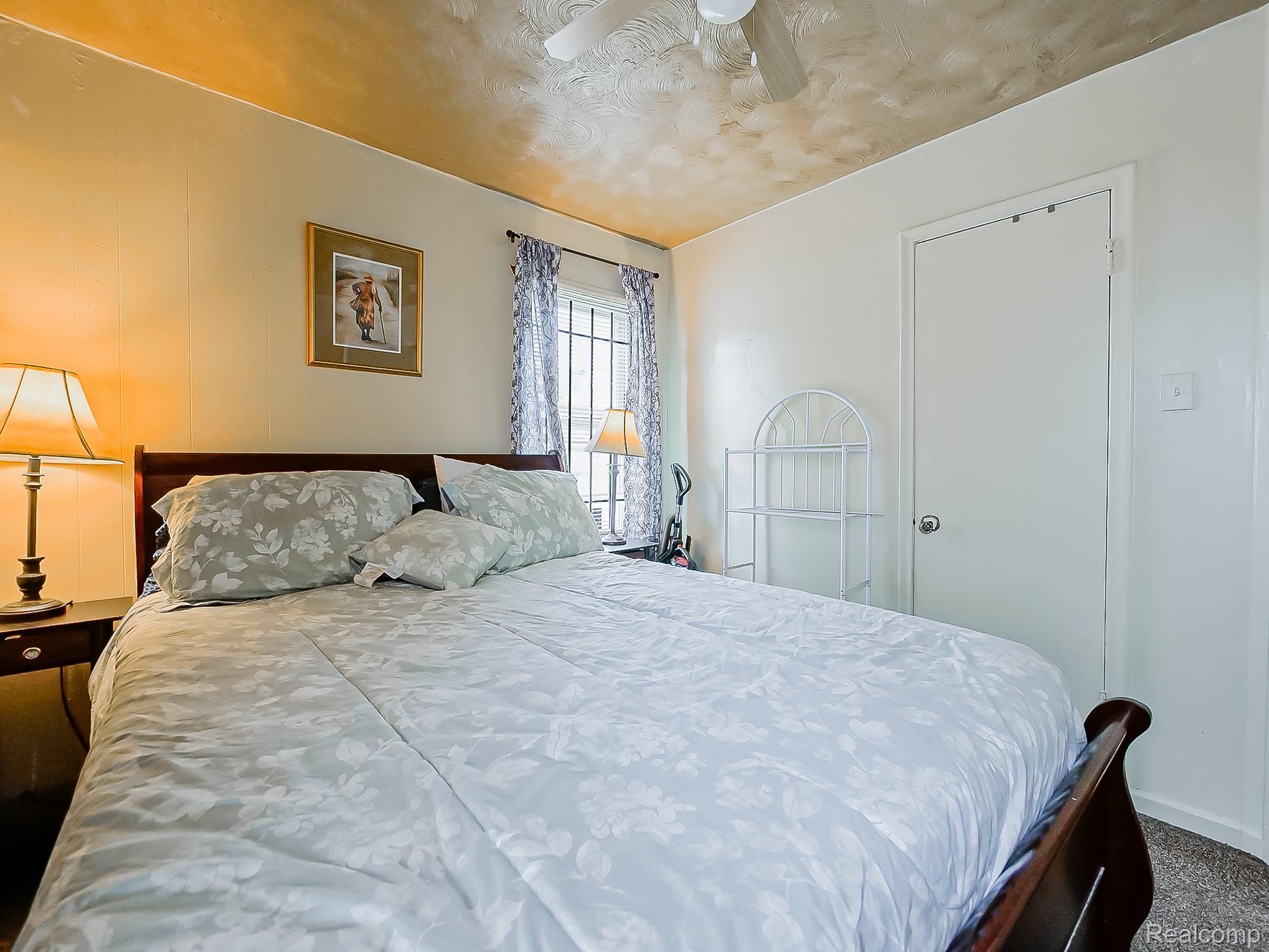 12877 Ardmore Street Property Photo 10