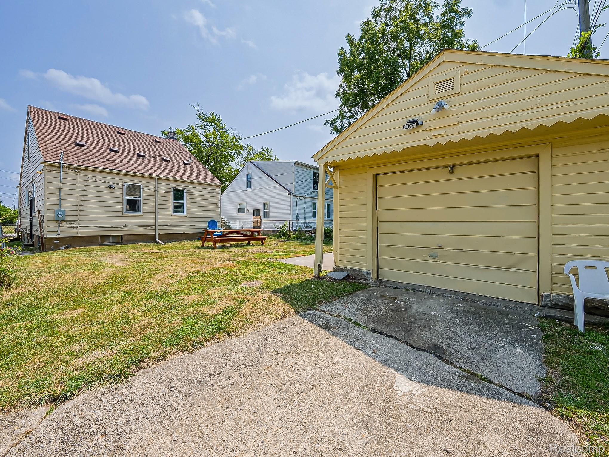 12877 Ardmore Street Property Photo 18
