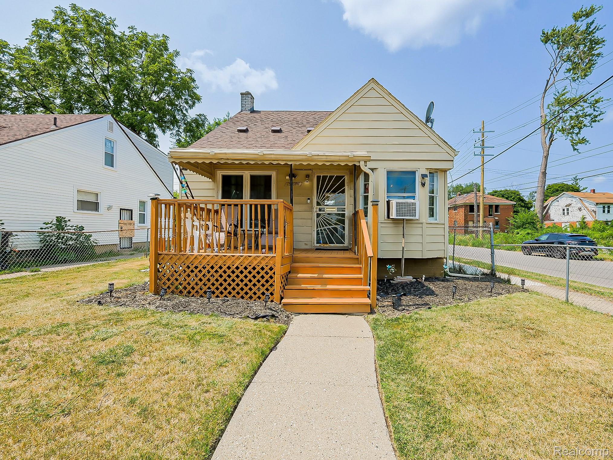 12877 Ardmore Street Property Photo 19