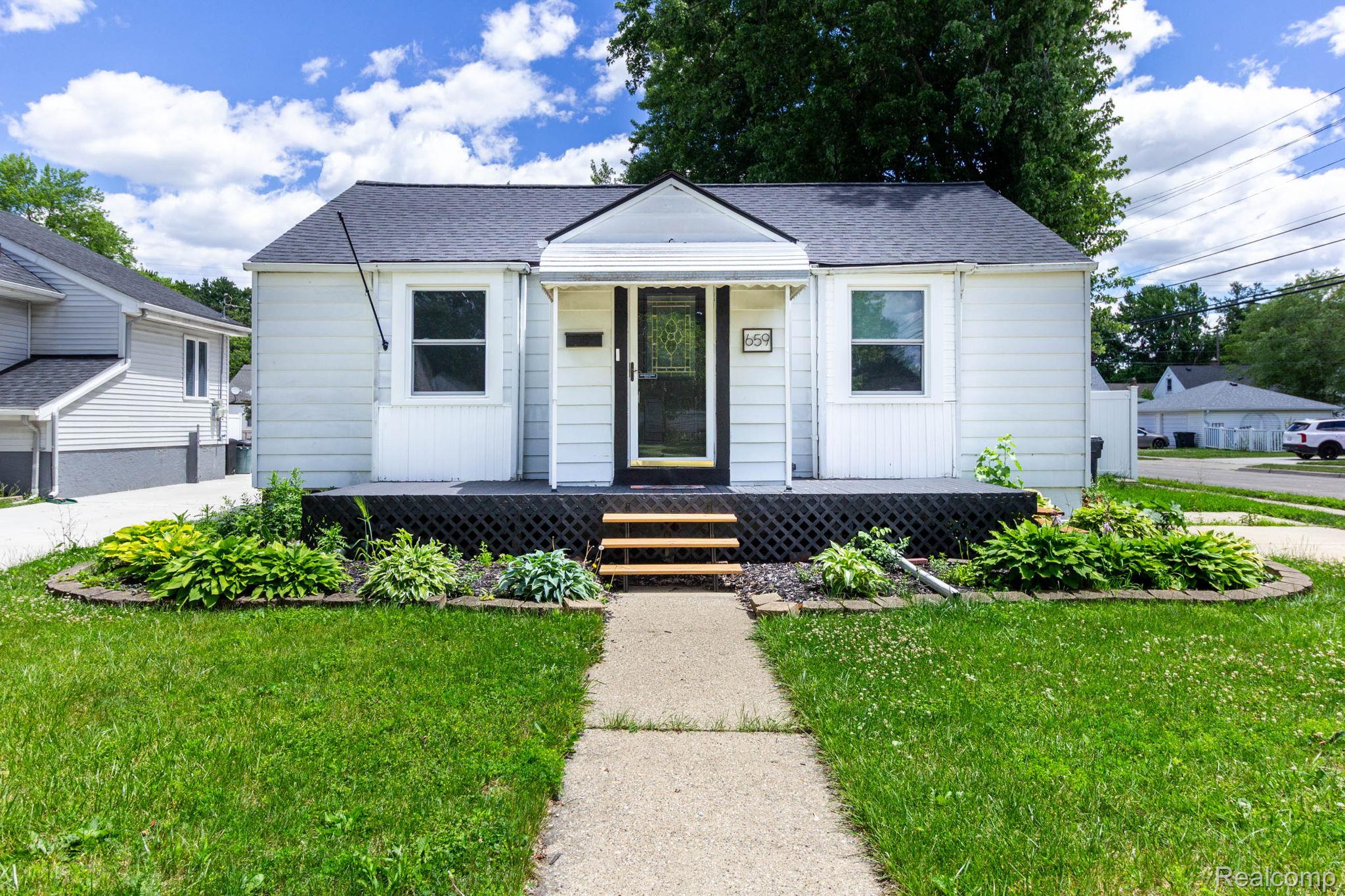 659 Gargantua Avenue Property Photo 1