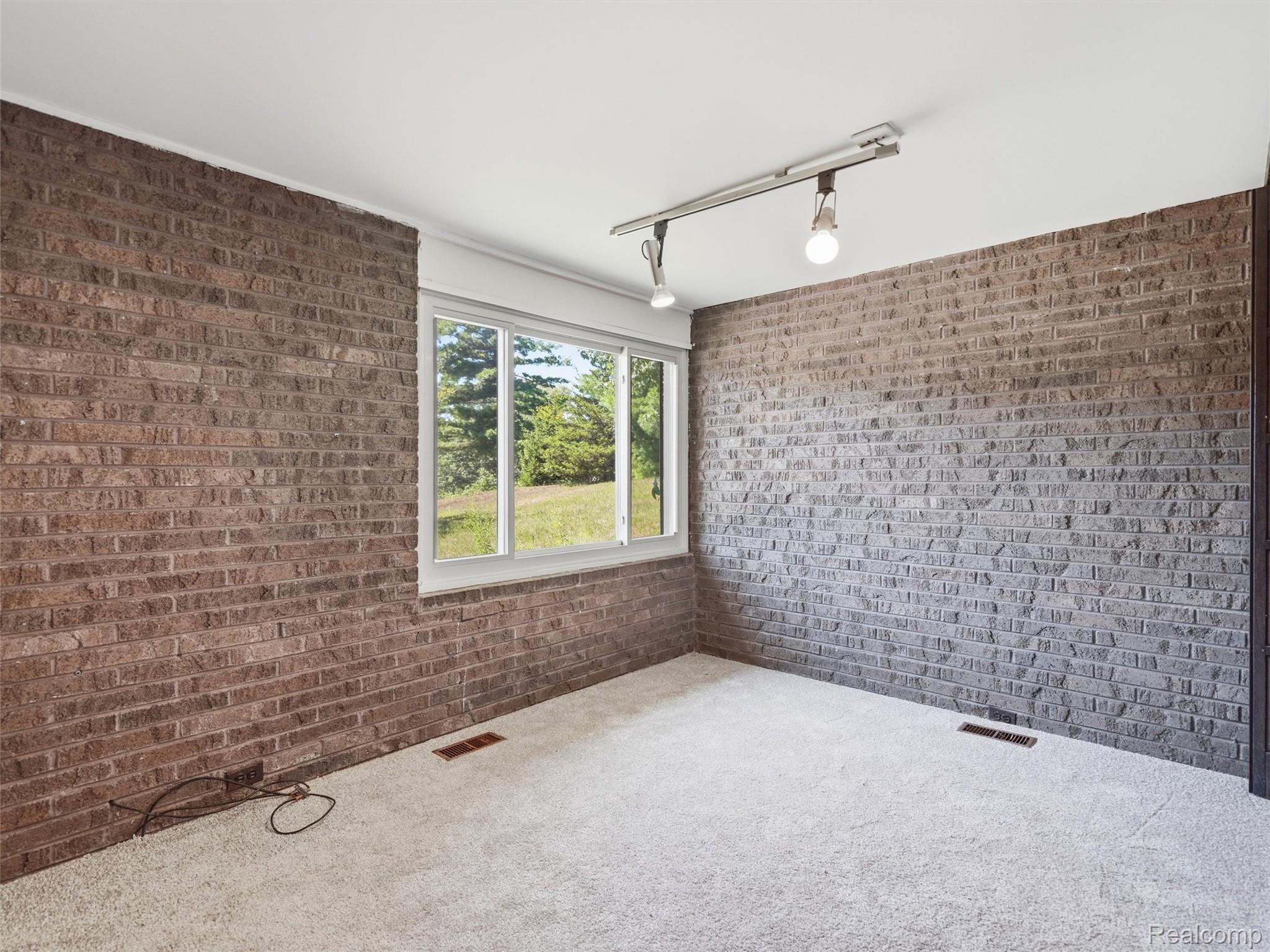 13490 Lakebrook Drive Property Photo 19