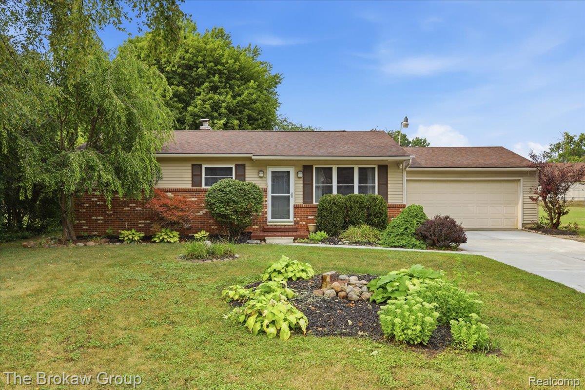 1250 Kingston Avenue Property Photo 1
