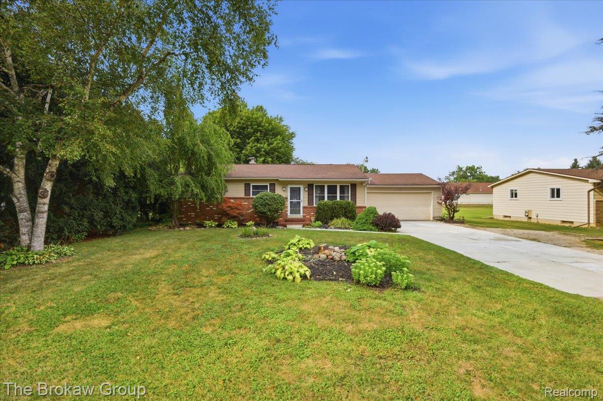 1250 Kingston Avenue Property Photo 3