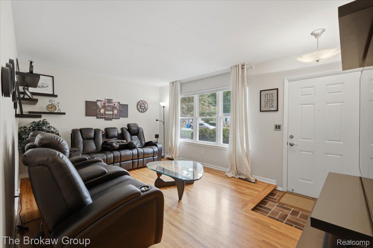 1250 Kingston Avenue Property Photo 11