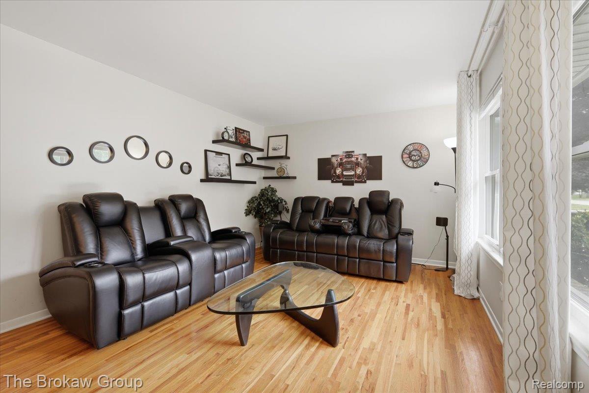 1250 Kingston Avenue Property Photo 12