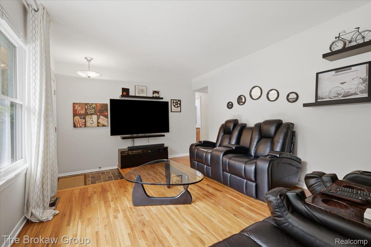 1250 Kingston Avenue Property Photo 13