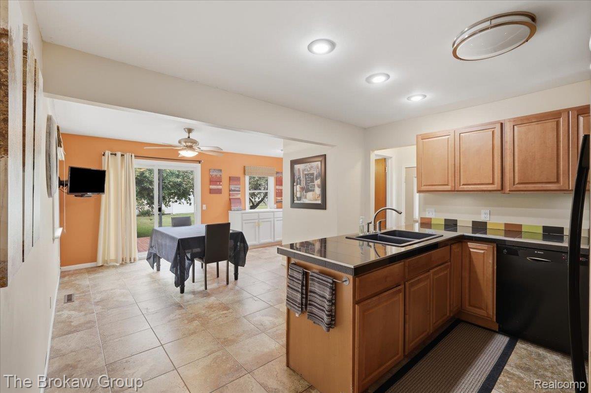 1250 Kingston Avenue Property Photo 15