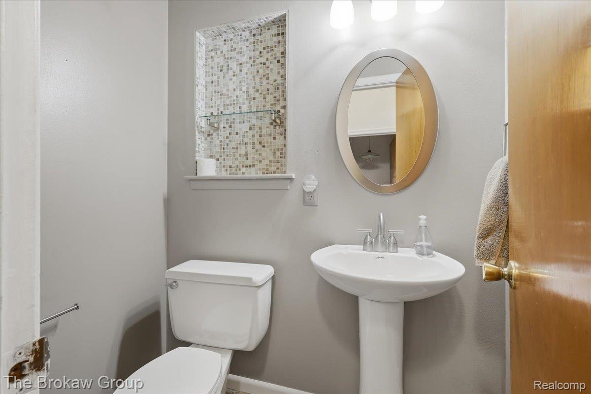 1250 Kingston Avenue Property Photo 30