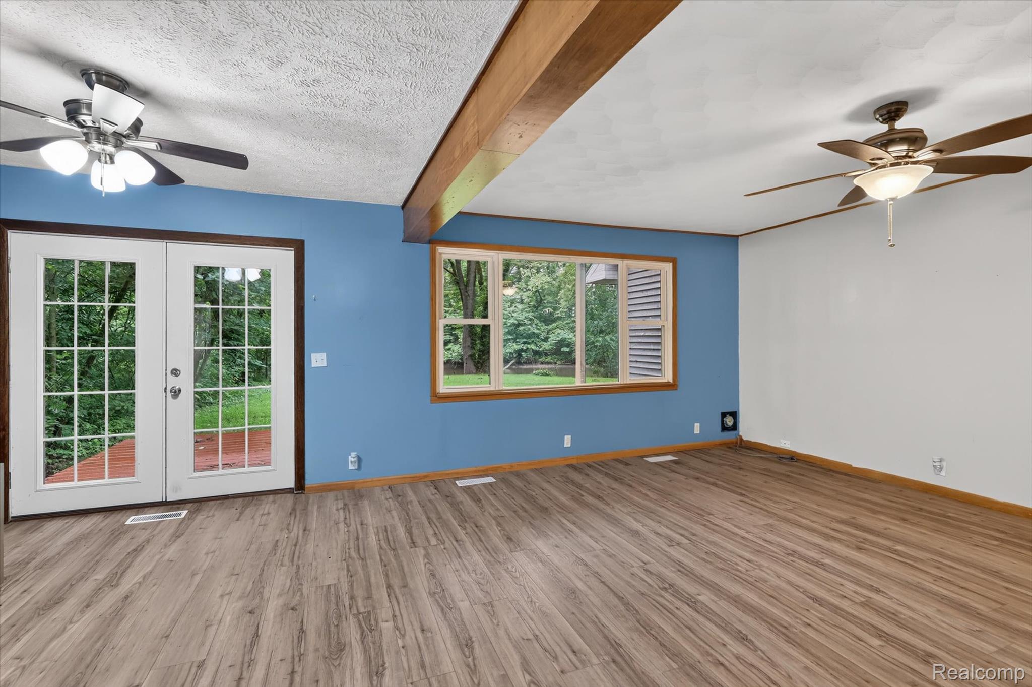 33807 Chipper Drive Property Photo 11