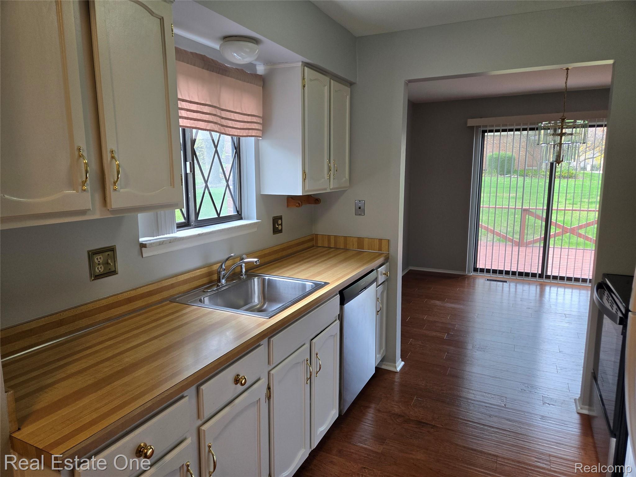1918 Allenway Court 110 Property Photo 13