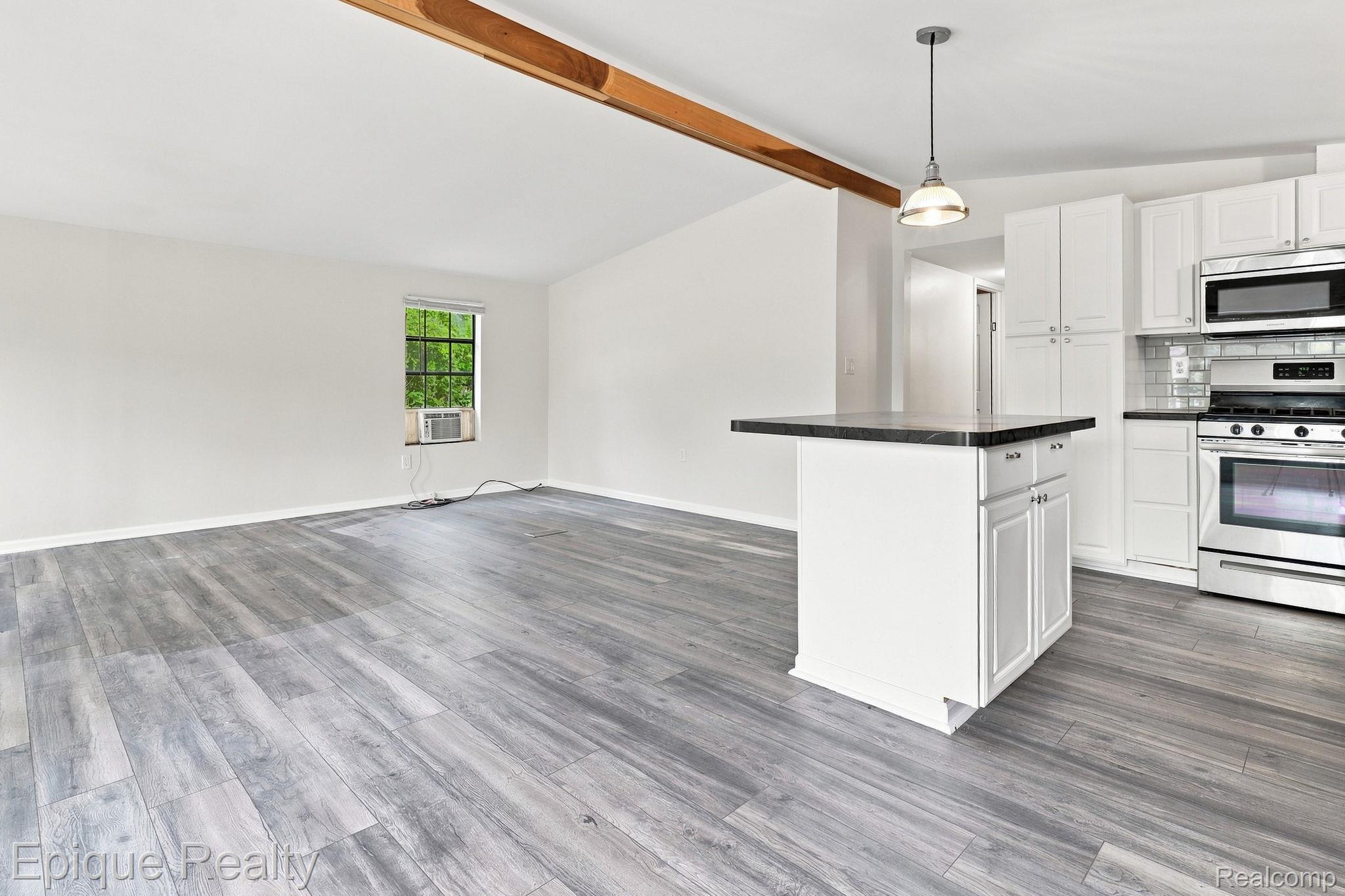 5972 Vernon Street Property Photo 10