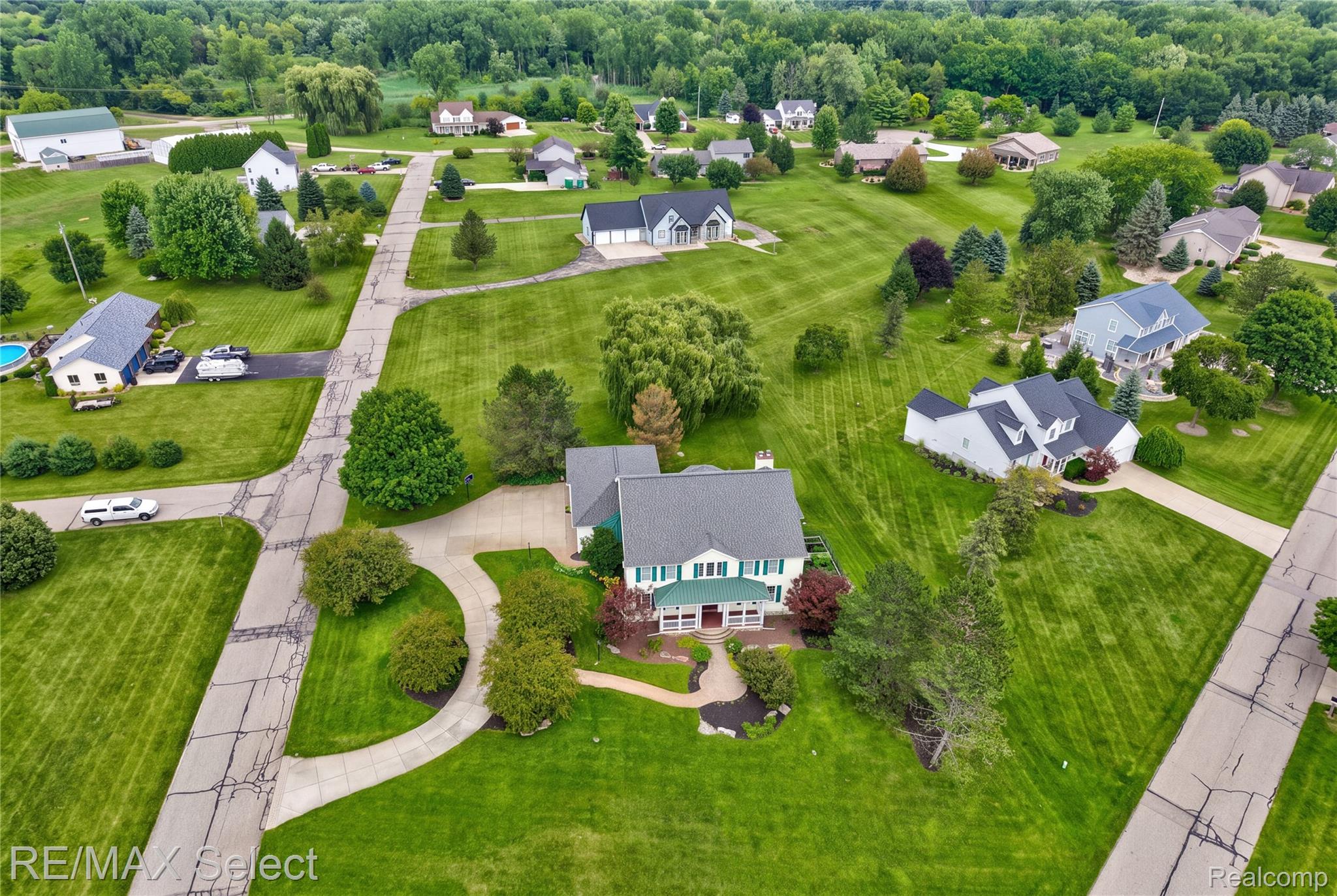 8211 Burleigh Road Property Photo 12