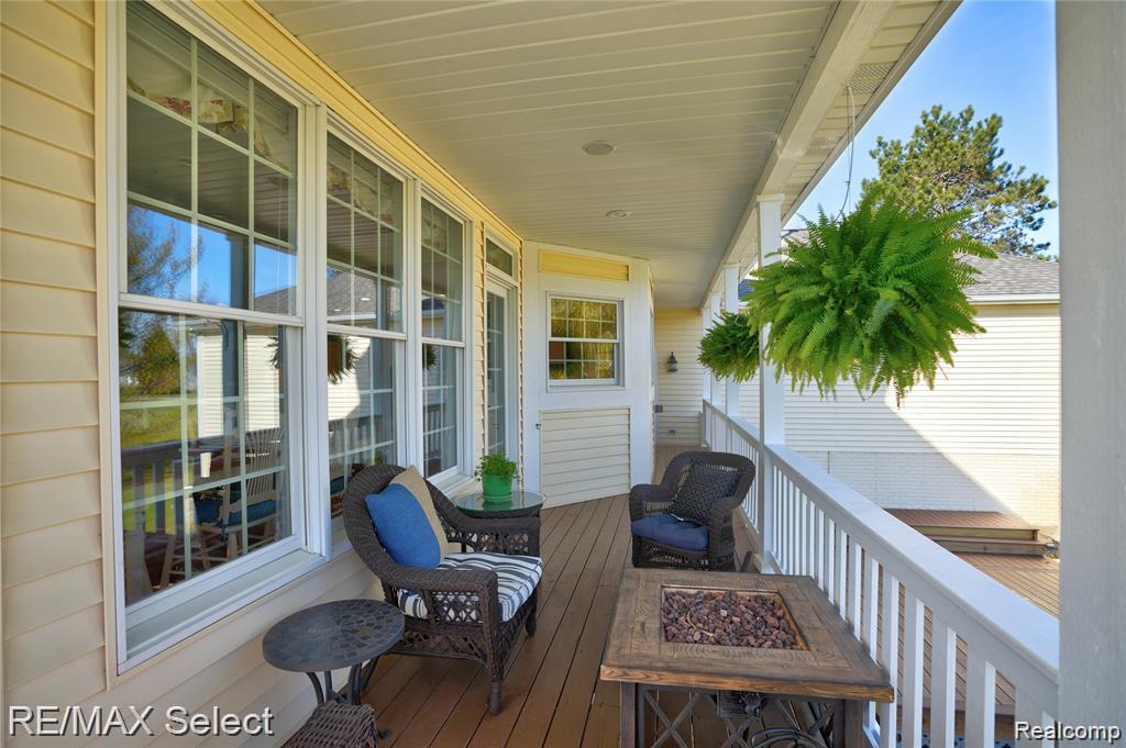 8211 Burleigh Road Property Photo 17