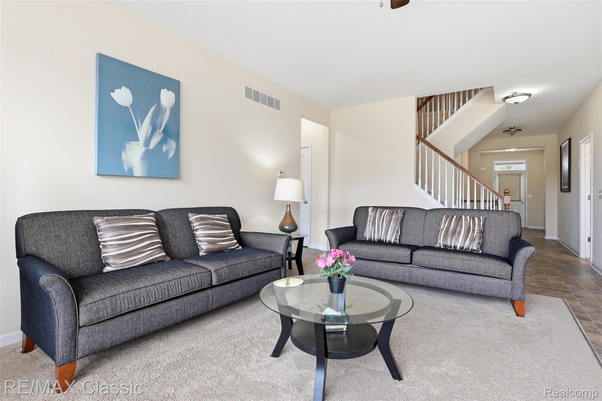 36945 Everett Drive Property Photo 13