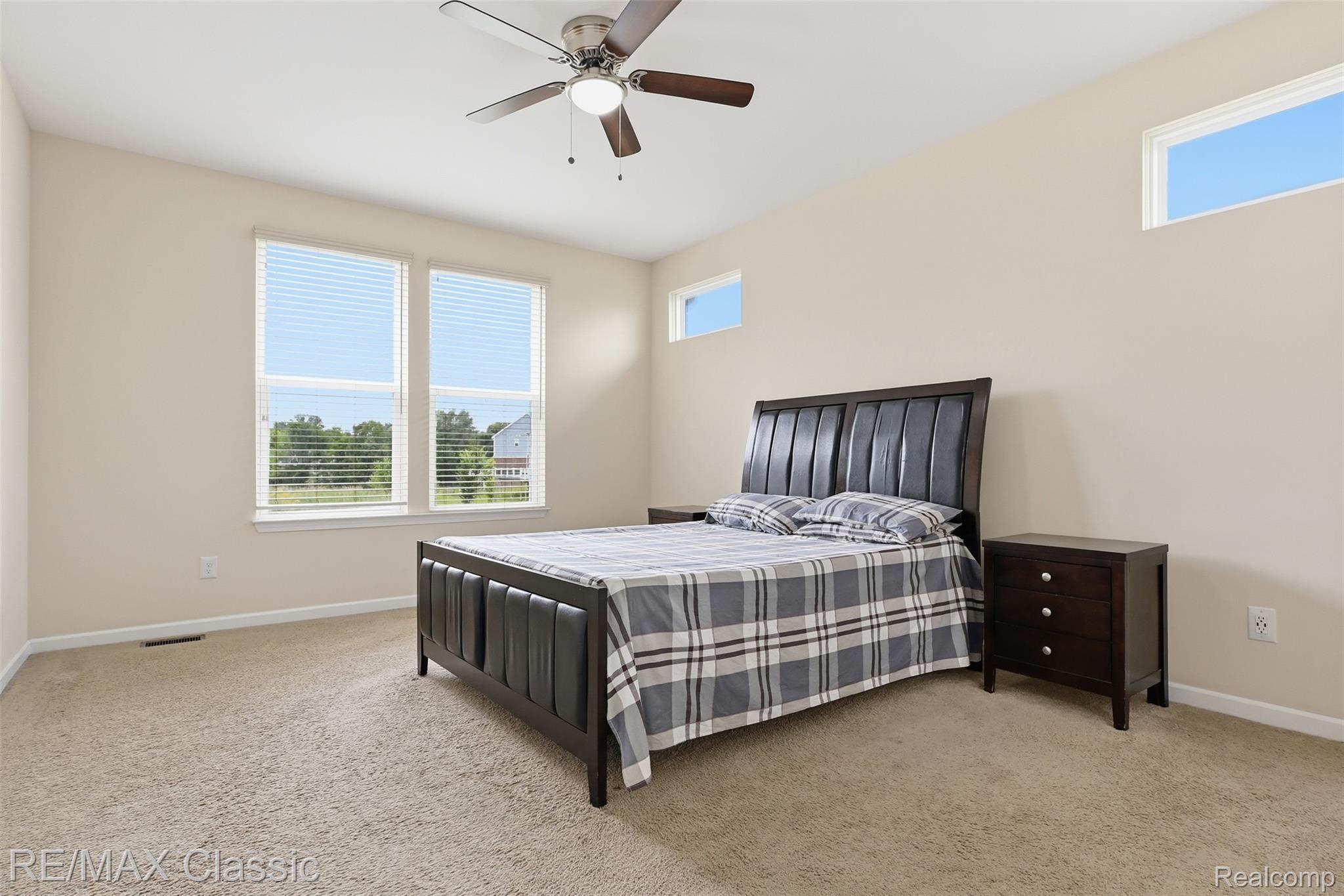 36945 Everett Drive Property Photo 17