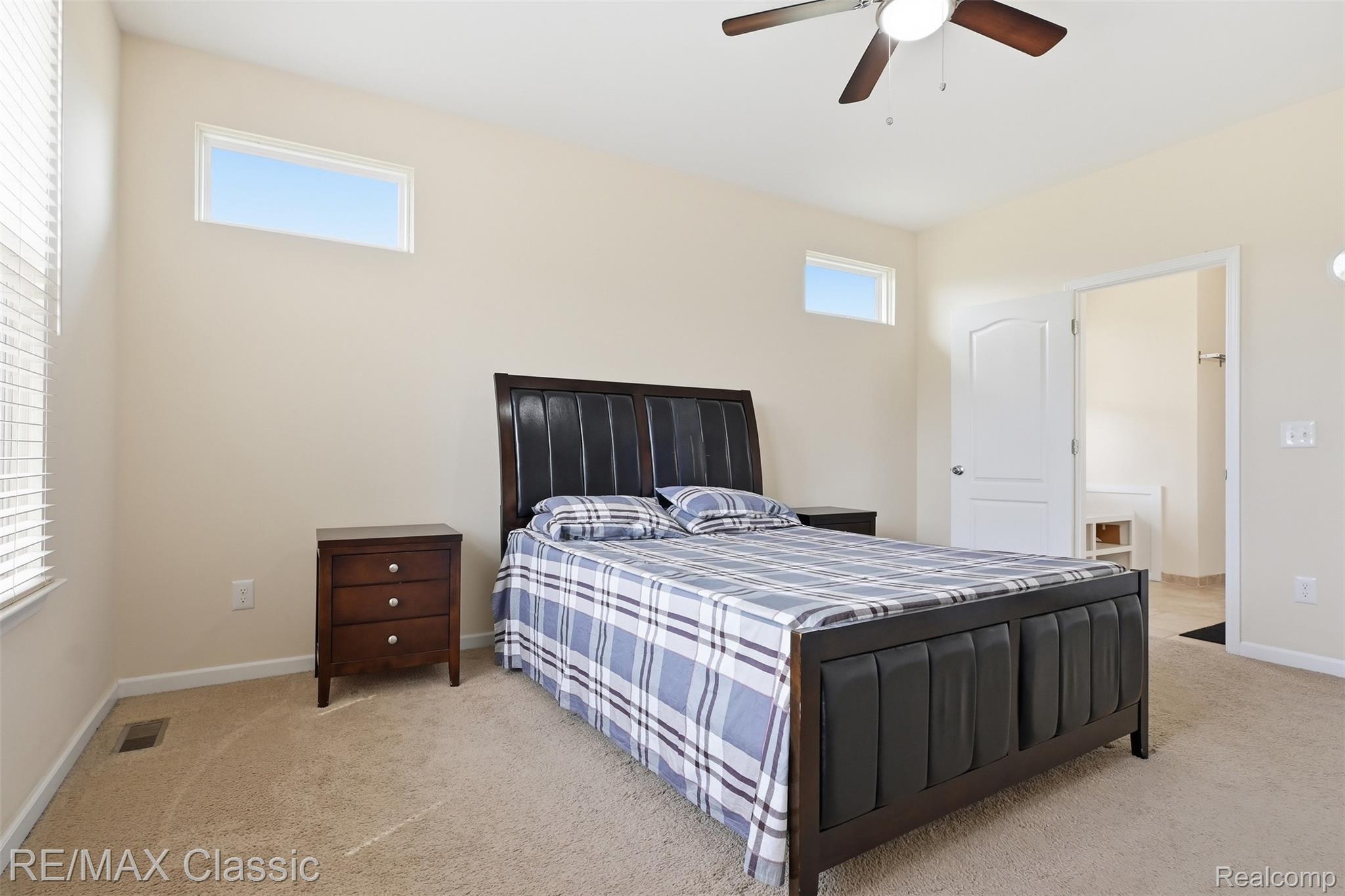 36945 Everett Drive Property Photo 18