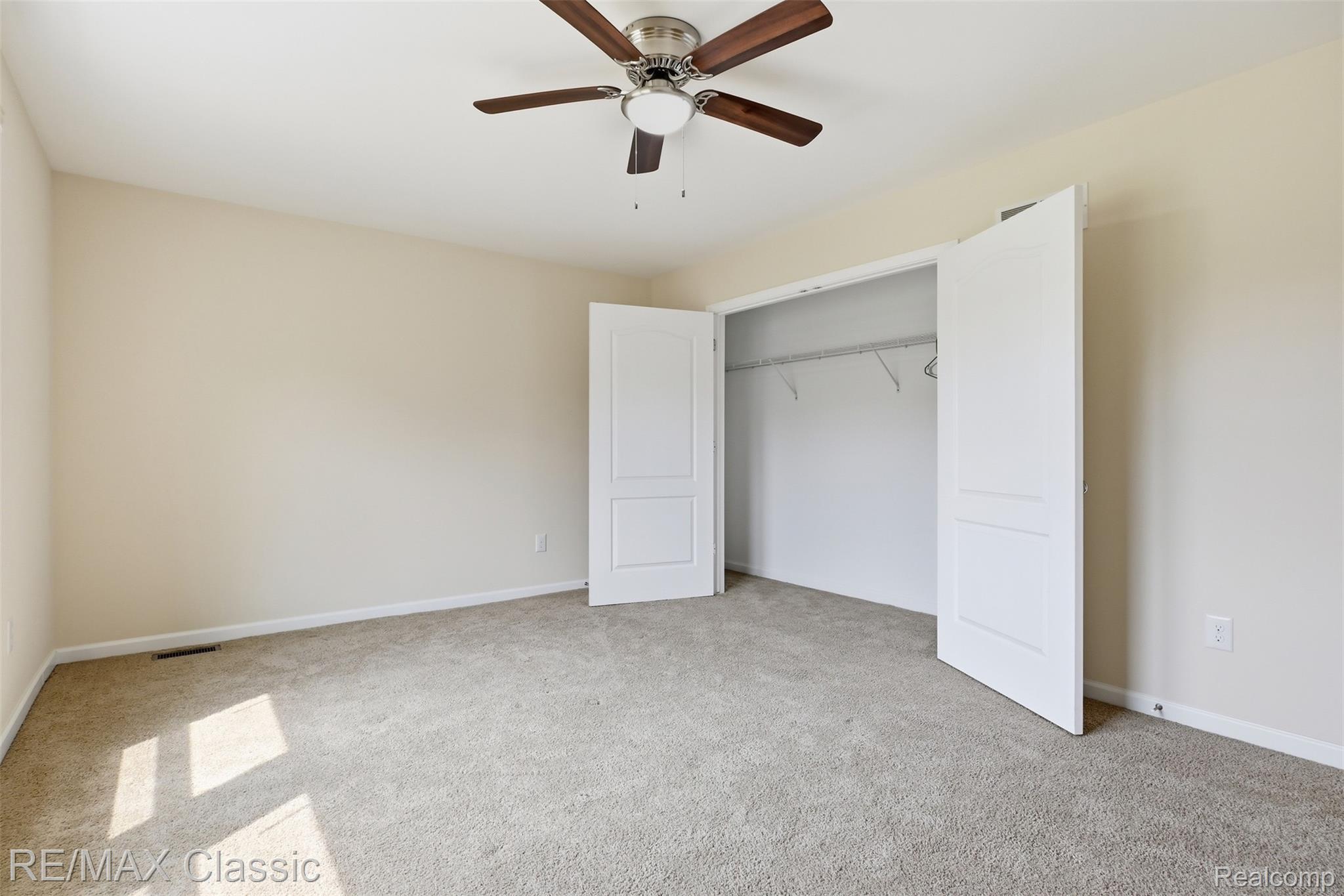36945 Everett Drive Property Photo 21