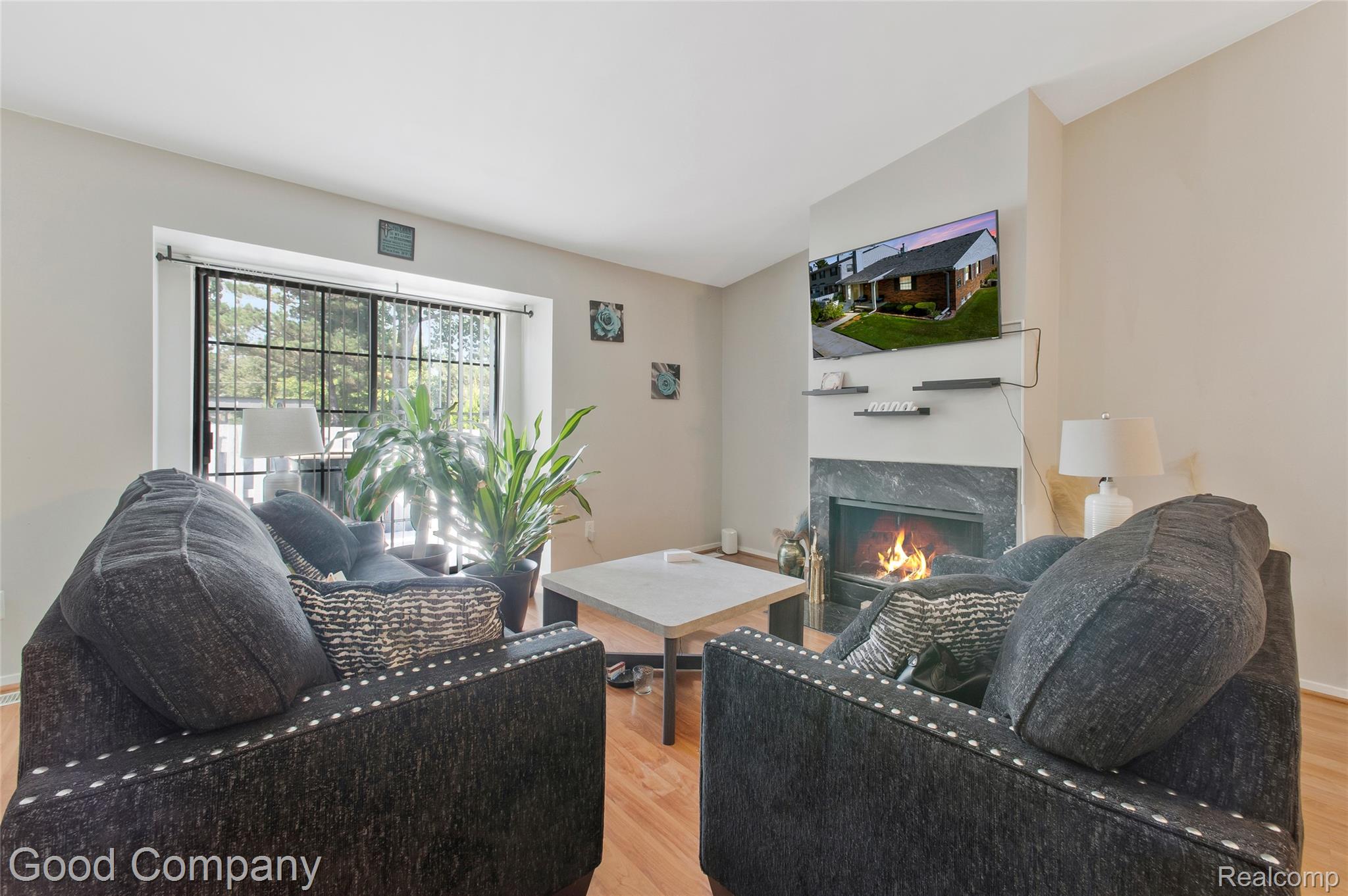 1801 Vine Way Drive 4 Property Photo 4