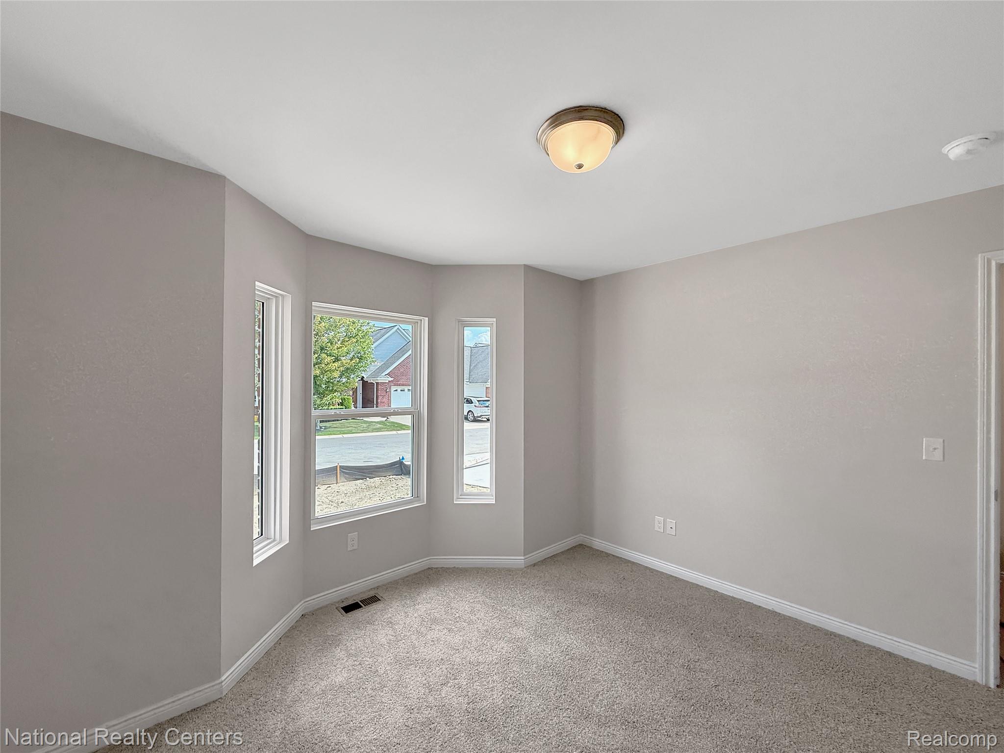 388 Devonshire Drive 28 Property Photo 24