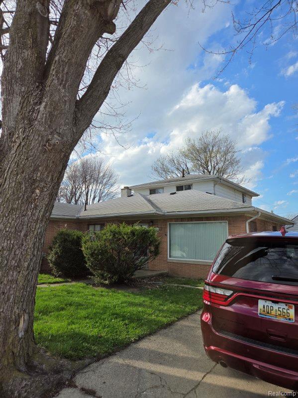 13221 Frazho Road Property Photo 1