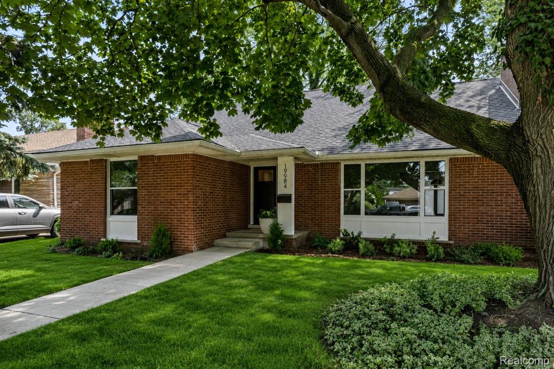 19984 Fairway Drive
