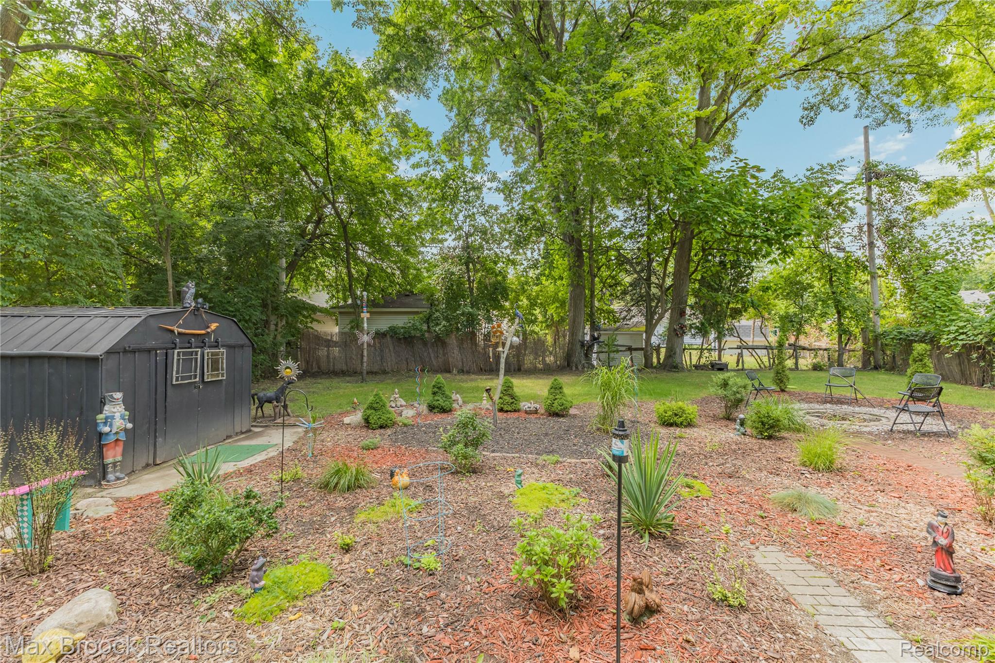21485 Indian Street Property Photo 31